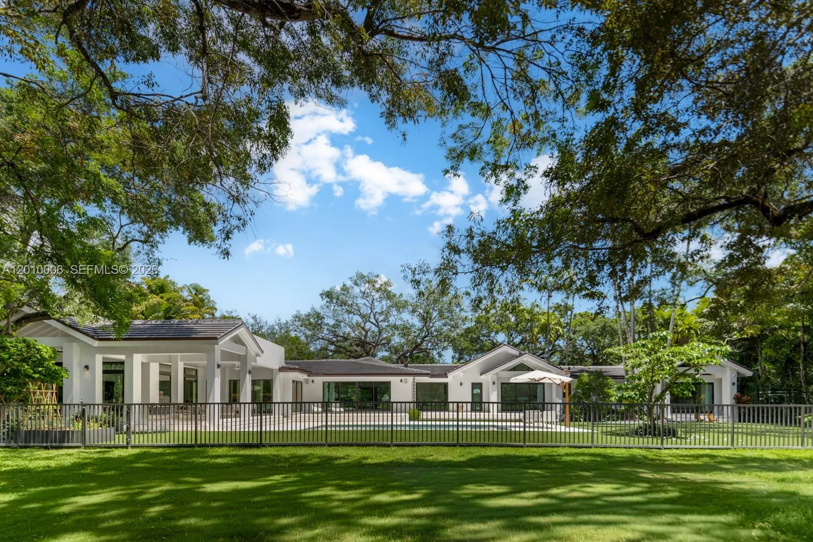 4100 Pinta Ct, Coral Gables, Florida 33146, Coral Gables, Florida 33146, 4 Bedrooms Bedrooms, ,3 BathroomsBathrooms,Residential,For Sale,4100 Pinta Ct, Coral Gables, Florida 33146,A12010006