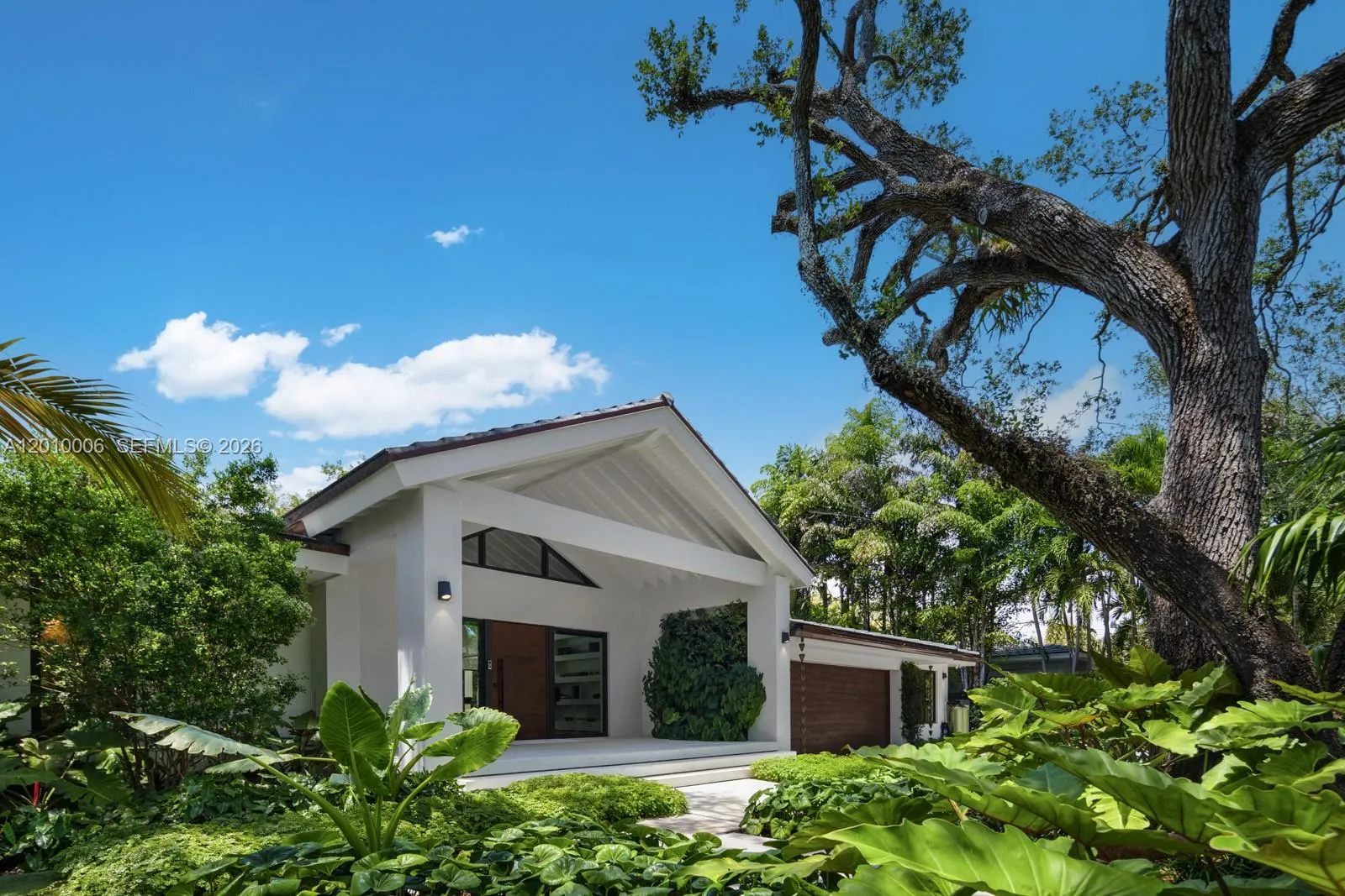 4100 Pinta Ct, Coral Gables, Florida 33146, Coral Gables, Florida 33146, 4 Bedrooms Bedrooms, ,3 BathroomsBathrooms,Residential,For Sale,4100 Pinta Ct, Coral Gables, Florida 33146,A12010006