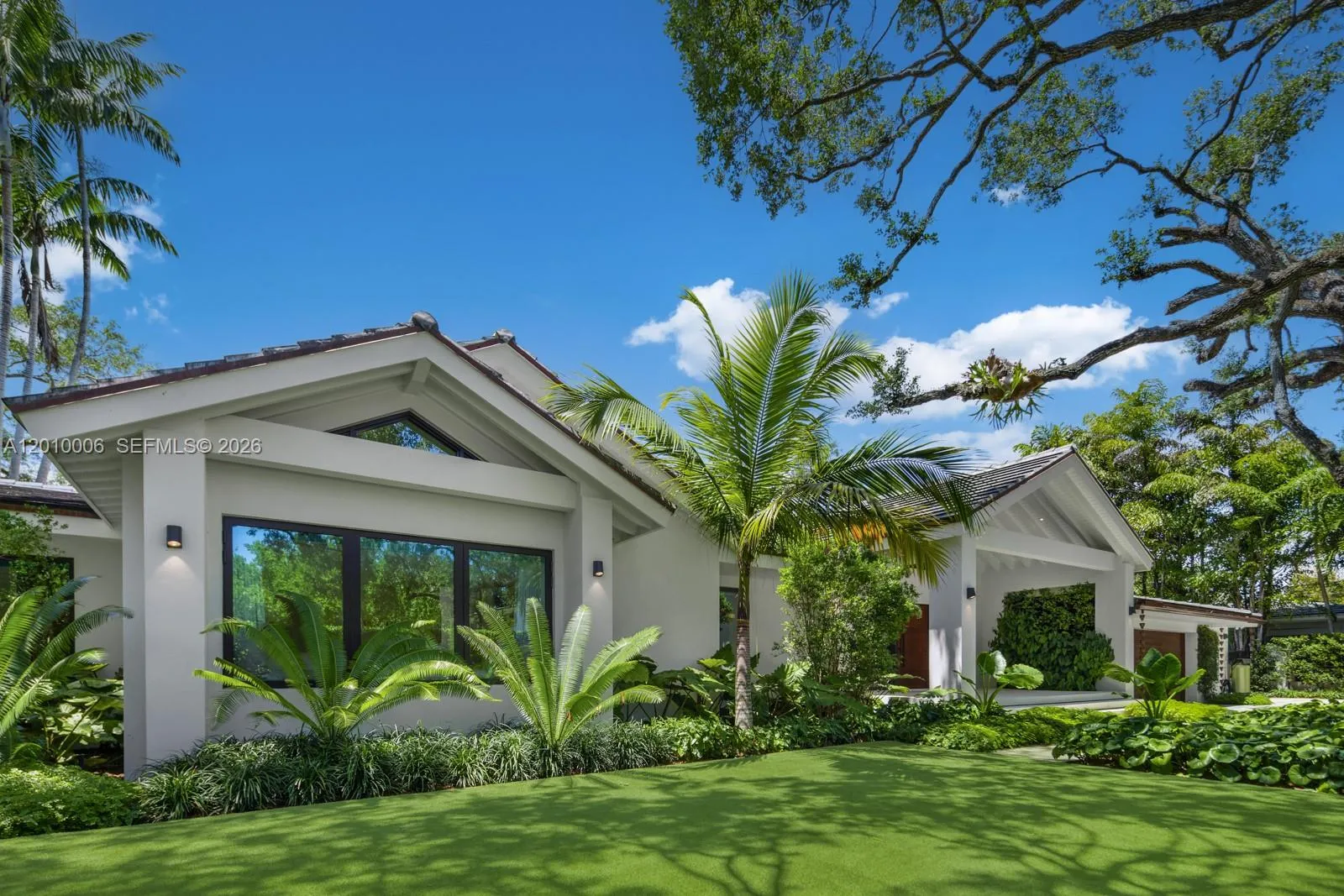 4100 Pinta Ct, Coral Gables, Florida 33146, Coral Gables, Florida 33146, 4 Bedrooms Bedrooms, ,3 BathroomsBathrooms,Residential,For Sale,4100 Pinta Ct, Coral Gables, Florida 33146,A12010006