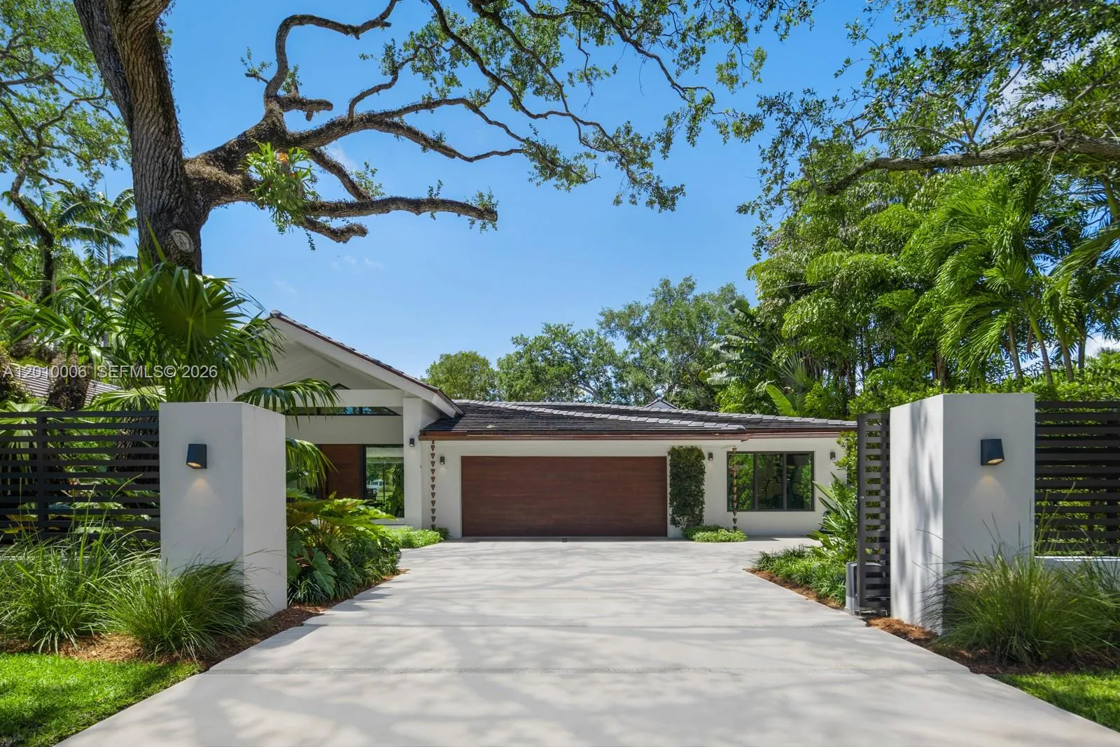 4100 Pinta Ct, Coral Gables, Florida 33146, Coral Gables, Florida 33146, 4 Bedrooms Bedrooms, ,3 BathroomsBathrooms,Residential,For Sale,4100 Pinta Ct, Coral Gables, Florida 33146,A12010006