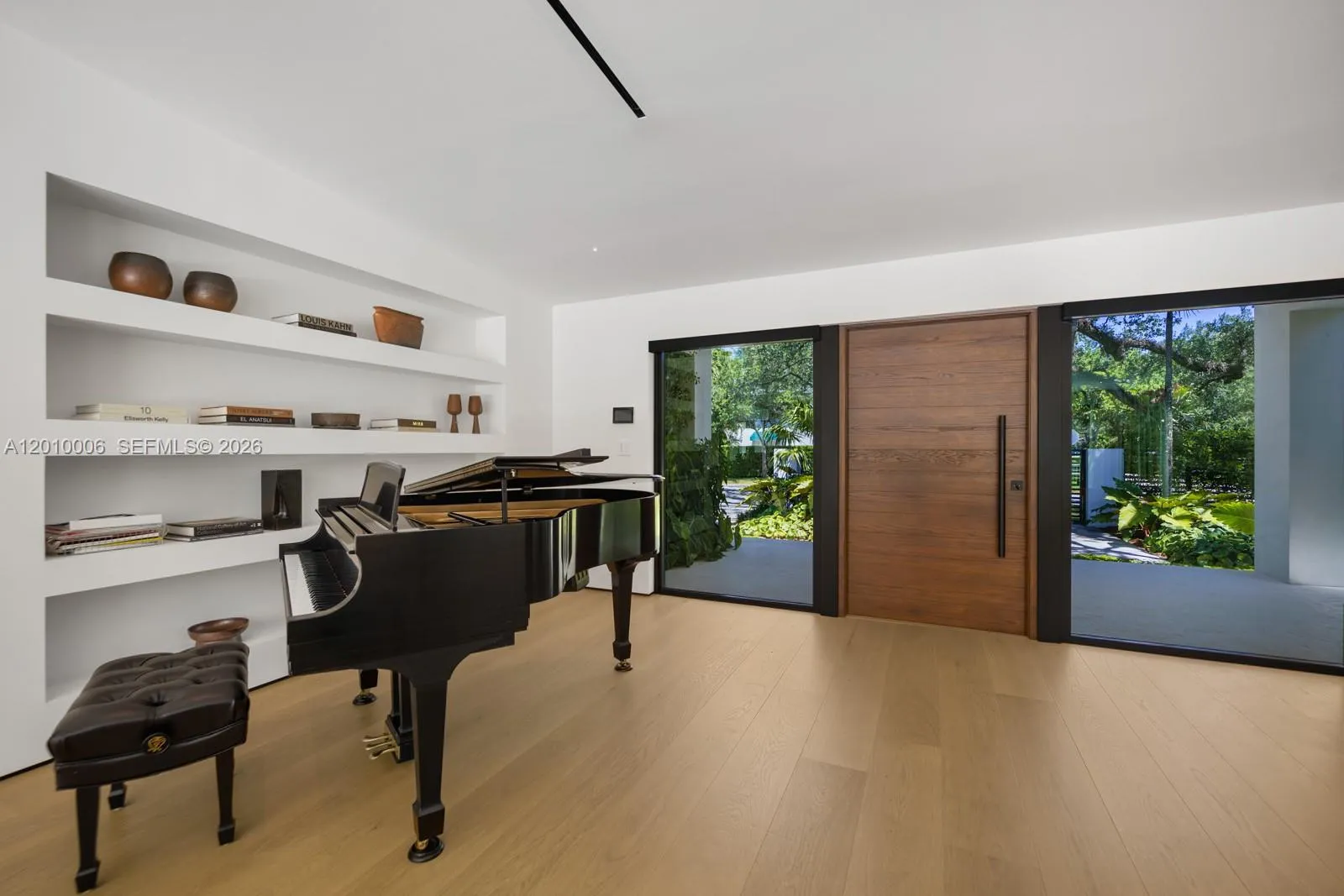 4100 Pinta Ct, Coral Gables, Florida 33146, Coral Gables, Florida 33146, 4 Bedrooms Bedrooms, ,3 BathroomsBathrooms,Residential,For Sale,4100 Pinta Ct, Coral Gables, Florida 33146,A12010006