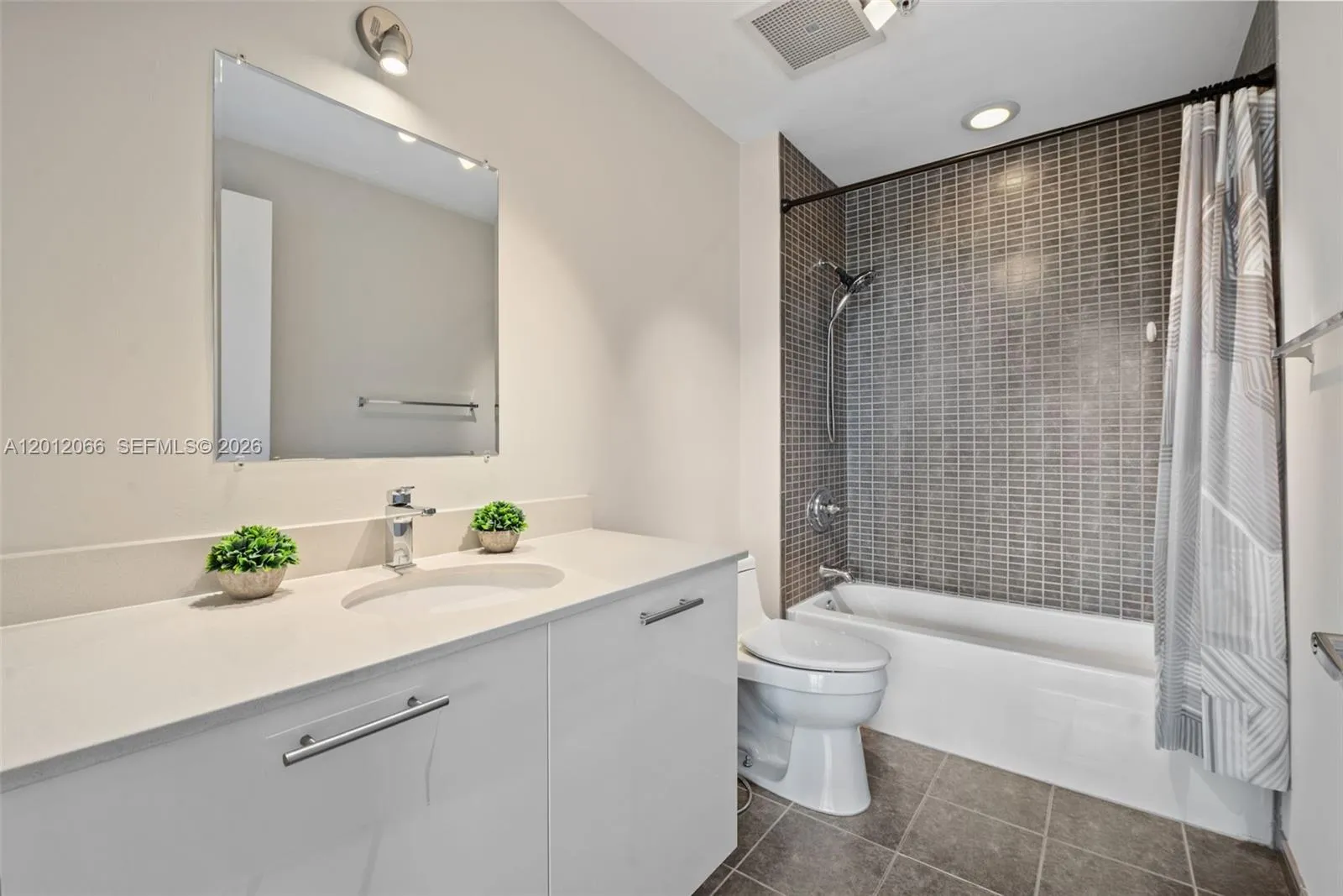 3470 E Coast Ave H0302, Miami, Florida 33137, Miami, Florida 33137, 2 Bedrooms Bedrooms, 1 Room Rooms,2 BathroomsBathrooms,Residential,For Sale,3470 E Coast Ave H0302, Miami, Florida 33137,A12012066