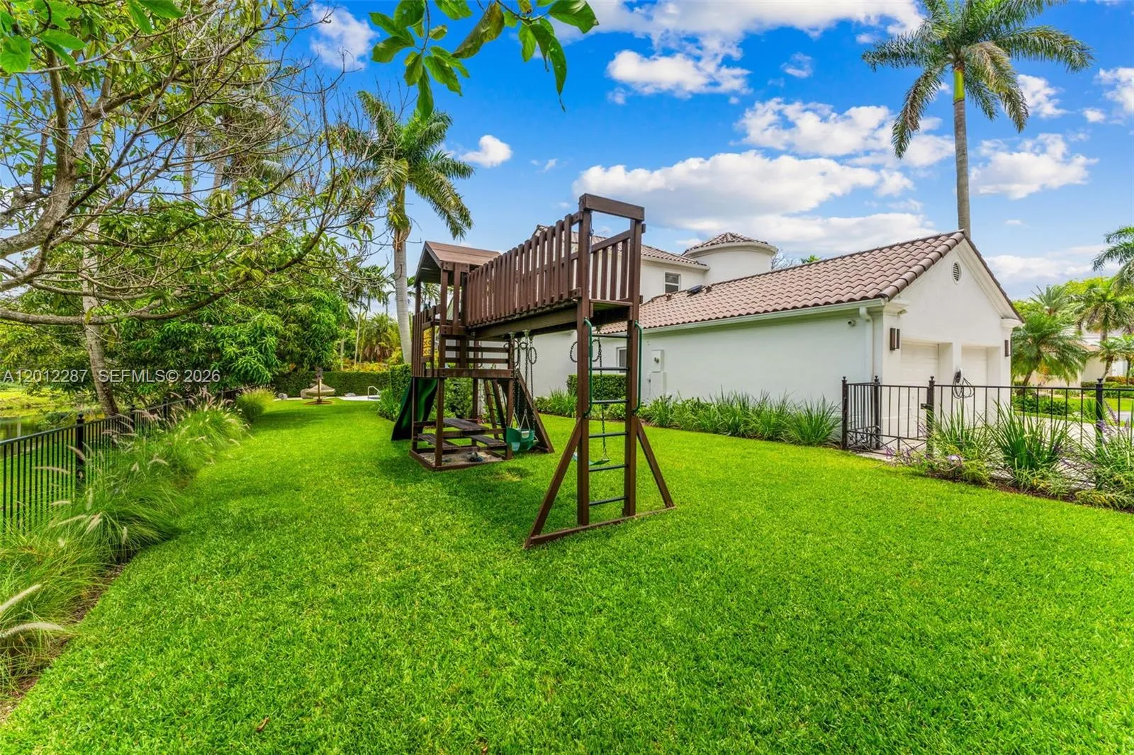 8763 Sw 61st Pl, Pinecrest, Florida 33156, Pinecrest, Florida 33156, 7 Bedrooms Bedrooms, ,6 BathroomsBathrooms,Residential,For Sale,8763 Sw 61st Pl, Pinecrest, Florida 33156,A12012287