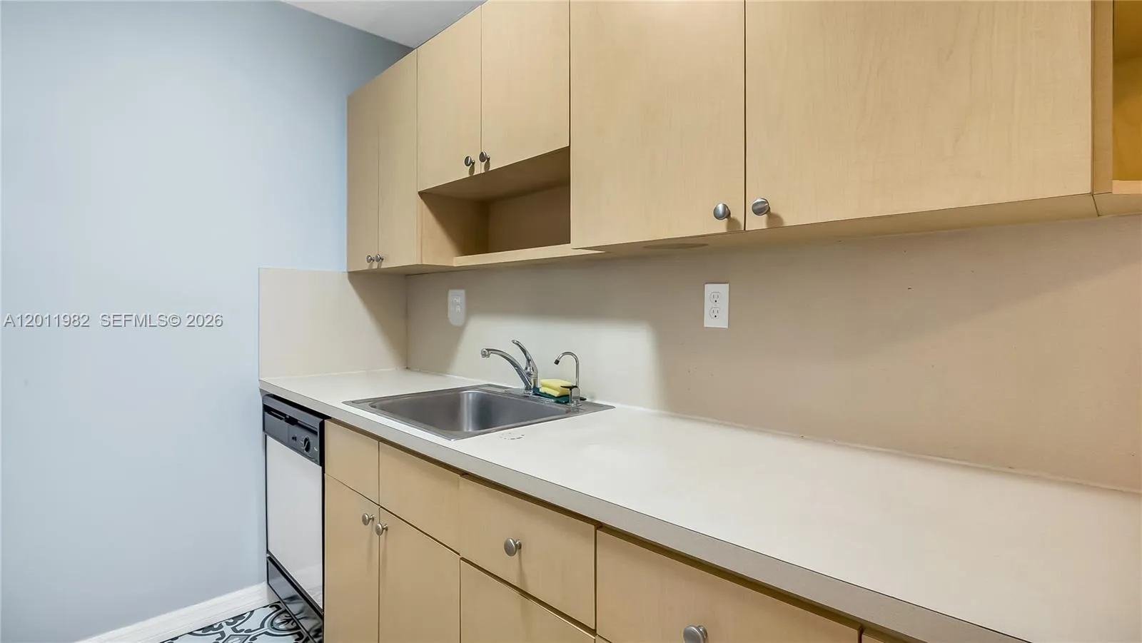 7231 Miami Lakes Dr C5, Miami Lakes, Florida 33014, Miami Lakes, Florida 33014, 2 Bedrooms Bedrooms, ,1 BathroomBathrooms,Residential,For Sale,7231 Miami Lakes Dr C5, Miami Lakes, Florida 33014,A12011982