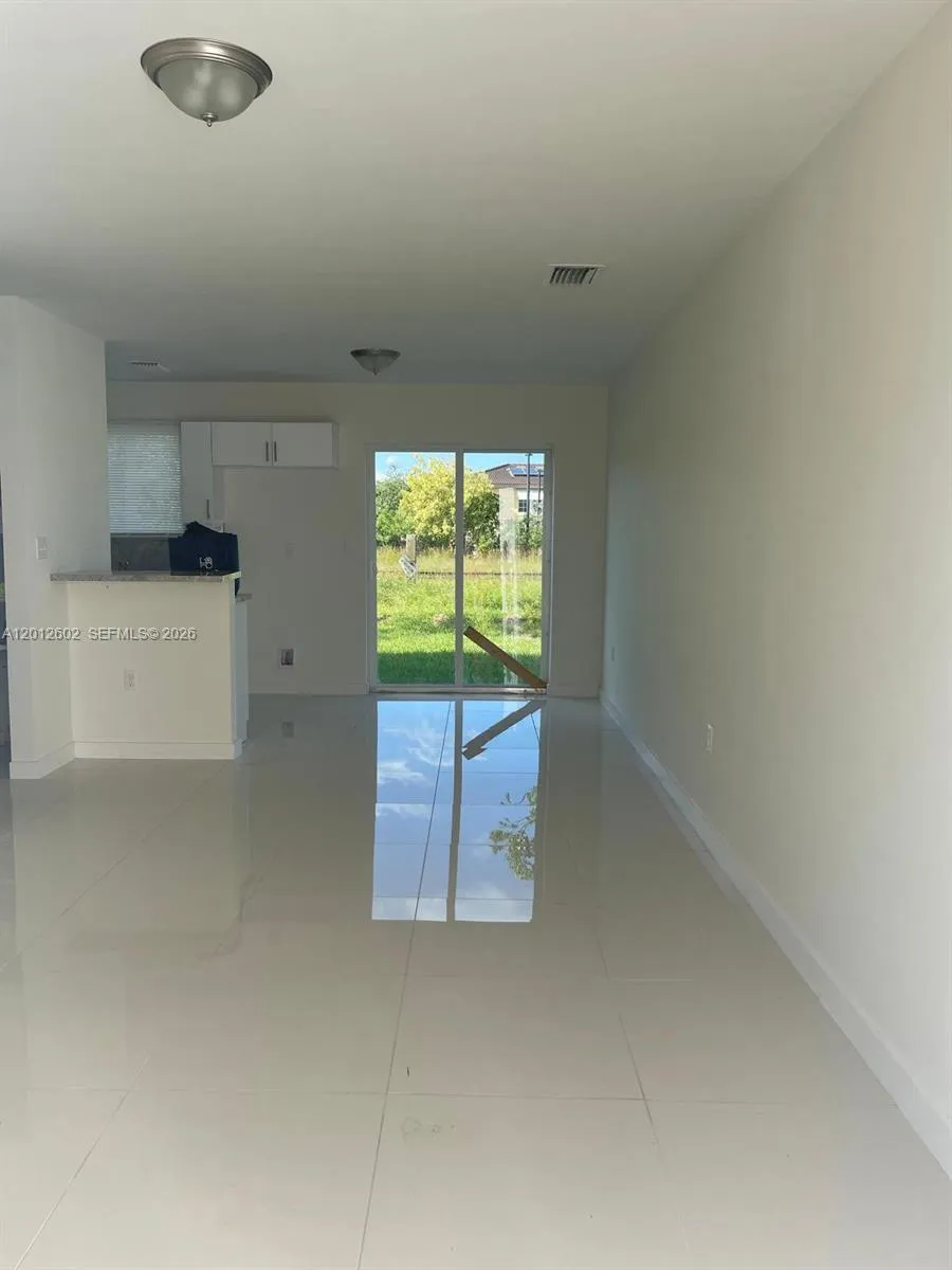 2121 Nw 72nd St 2121, Miami, Florida 33147, Miami, Florida 33147, 3 Bedrooms Bedrooms, ,2 BathroomsBathrooms,Residential Lease,For Rent,2121 Nw 72nd St 2121, Miami, Florida 33147,A12012602
