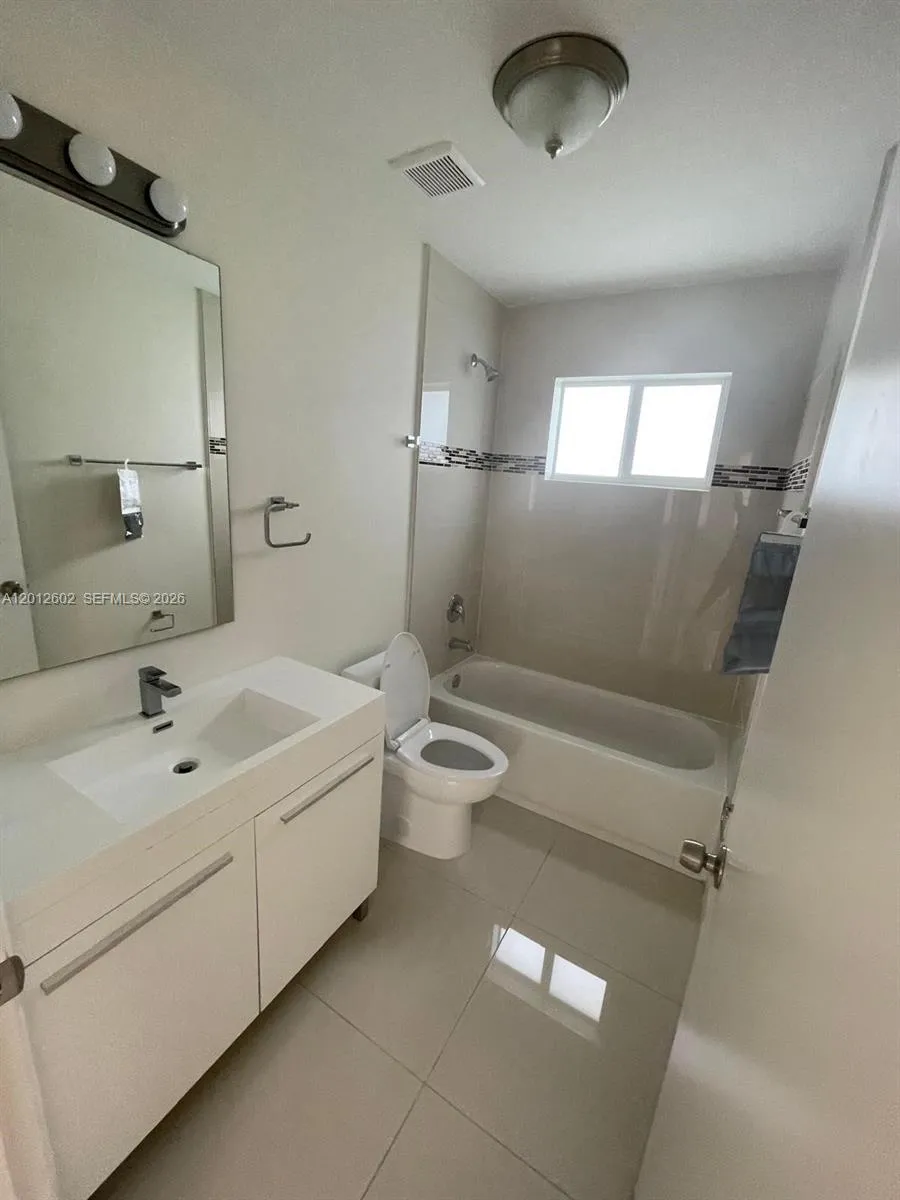 2121 Nw 72nd St 2121, Miami, Florida 33147, Miami, Florida 33147, 3 Bedrooms Bedrooms, ,2 BathroomsBathrooms,Residential Lease,For Rent,2121 Nw 72nd St 2121, Miami, Florida 33147,A12012602