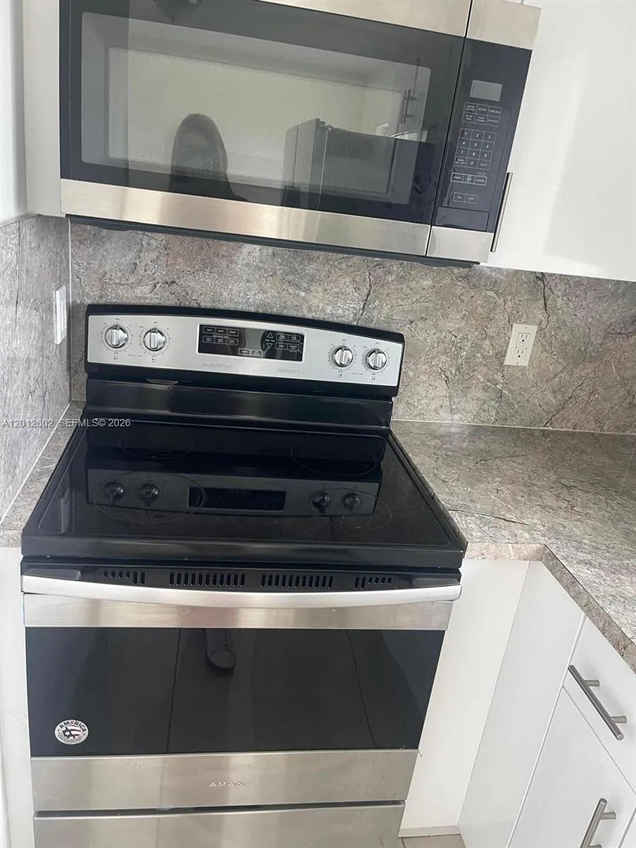 2121 Nw 72nd St 2121, Miami, Florida 33147, Miami, Florida 33147, 3 Bedrooms Bedrooms, ,2 BathroomsBathrooms,Residential Lease,For Rent,2121 Nw 72nd St 2121, Miami, Florida 33147,A12012602