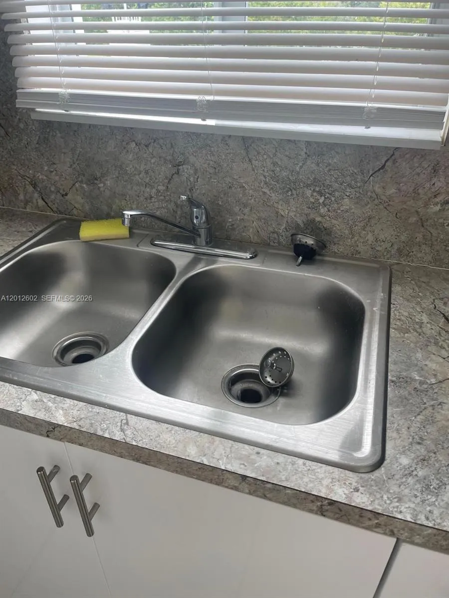 2121 Nw 72nd St 2121, Miami, Florida 33147, Miami, Florida 33147, 3 Bedrooms Bedrooms, ,2 BathroomsBathrooms,Residential Lease,For Rent,2121 Nw 72nd St 2121, Miami, Florida 33147,A12012602
