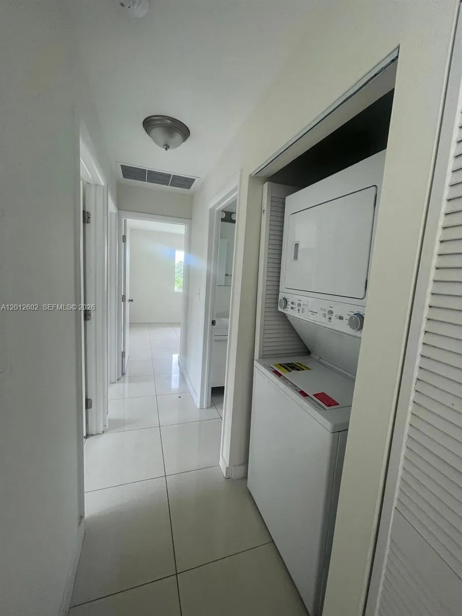 2121 Nw 72nd St 2121, Miami, Florida 33147, Miami, Florida 33147, 3 Bedrooms Bedrooms, ,2 BathroomsBathrooms,Residential Lease,For Rent,2121 Nw 72nd St 2121, Miami, Florida 33147,A12012602