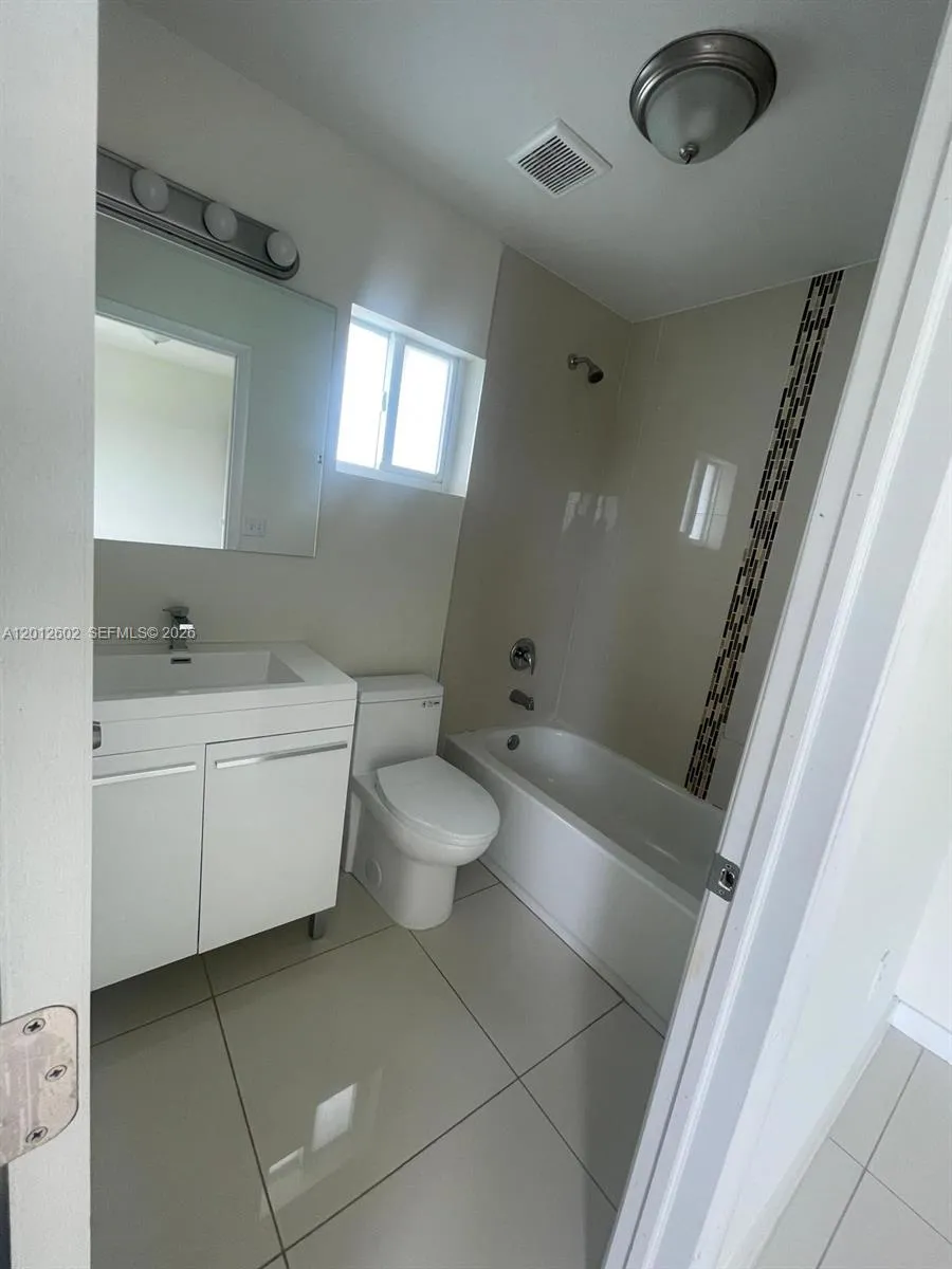 2121 Nw 72nd St 2121, Miami, Florida 33147, Miami, Florida 33147, 3 Bedrooms Bedrooms, ,2 BathroomsBathrooms,Residential Lease,For Rent,2121 Nw 72nd St 2121, Miami, Florida 33147,A12012602