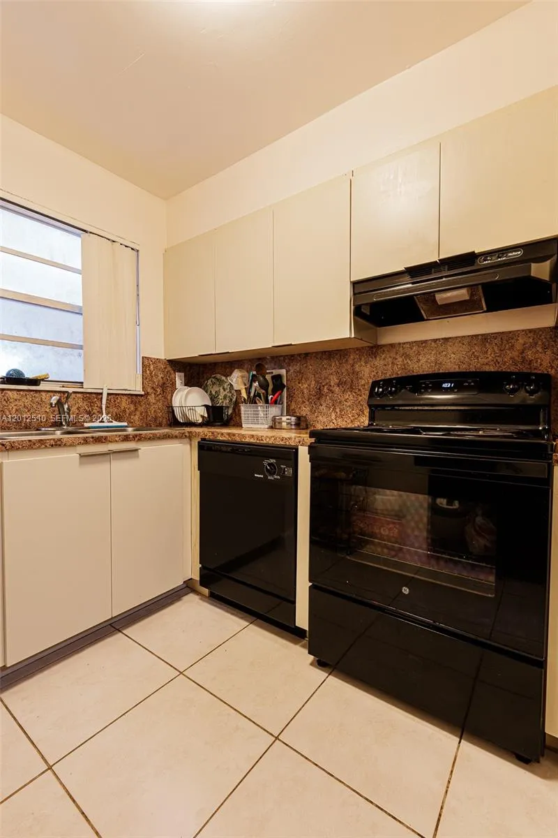 8870 Fontainebleau Blvd 312, Miami, Florida 33172, Miami, Florida 33172, 2 Bedrooms Bedrooms, ,1 BathroomBathrooms,Residential Lease,For Rent,8870 Fontainebleau Blvd 312, Miami, Florida 33172,A12012510