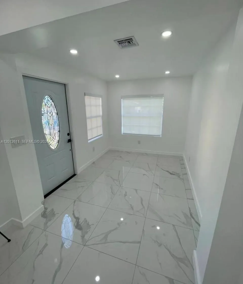 3161 Nw 31st St 3161, Miami, Florida 33142, Miami, Florida 33142, 2 Bedrooms Bedrooms, ,1 BathroomBathrooms,Residential Lease,For Rent,3161 Nw 31st St 3161, Miami, Florida 33142,A12012611