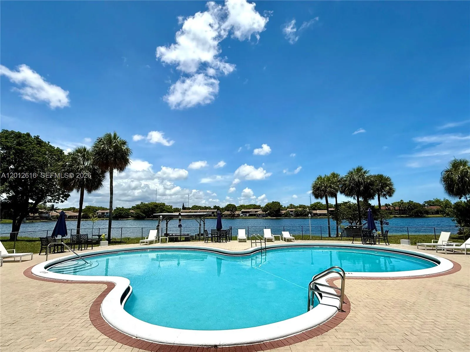 671 Ne 195th St 205e, Miami, Florida 33179, Miami, Florida 33179, 2 Bedrooms Bedrooms, ,2 BathroomsBathrooms,Residential,For Sale,671 Ne 195th St 205e, Miami, Florida 33179,A12012616