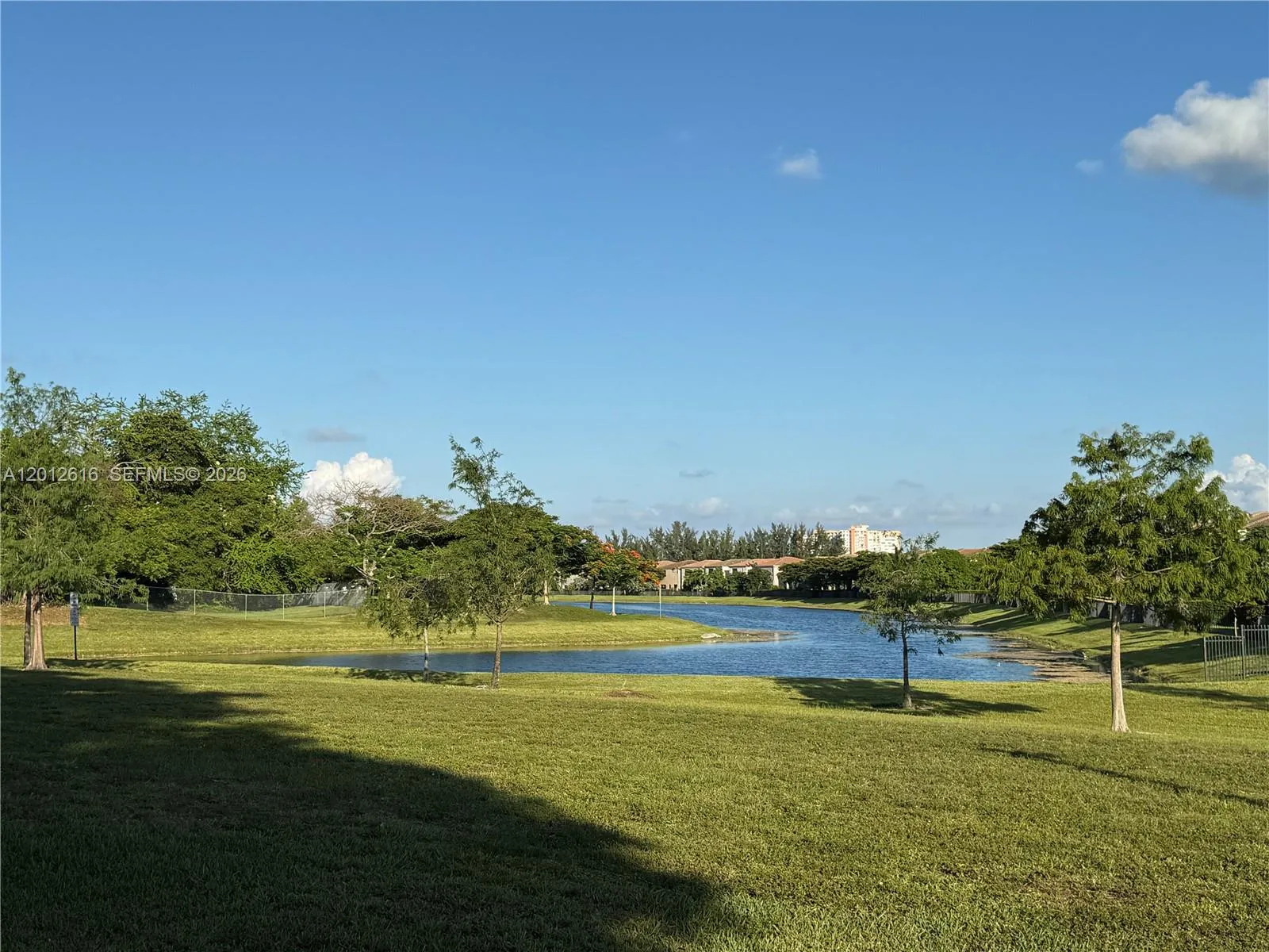 671 Ne 195th St 205e, Miami, Florida 33179, Miami, Florida 33179, 2 Bedrooms Bedrooms, ,2 BathroomsBathrooms,Residential,For Sale,671 Ne 195th St 205e, Miami, Florida 33179,A12012616