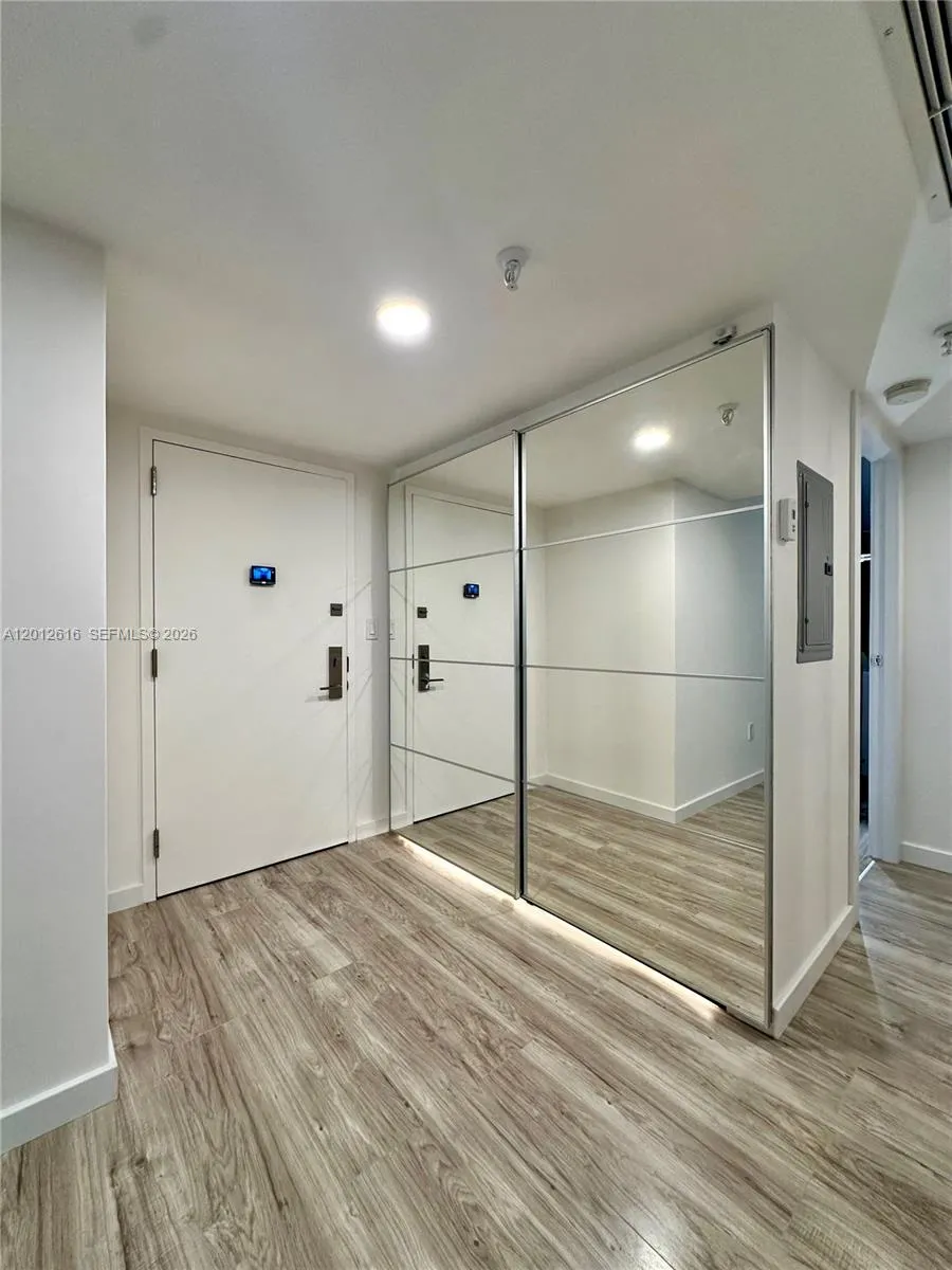 671 Ne 195th St 205e, Miami, Florida 33179, Miami, Florida 33179, 2 Bedrooms Bedrooms, ,2 BathroomsBathrooms,Residential,For Sale,671 Ne 195th St 205e, Miami, Florida 33179,A12012616