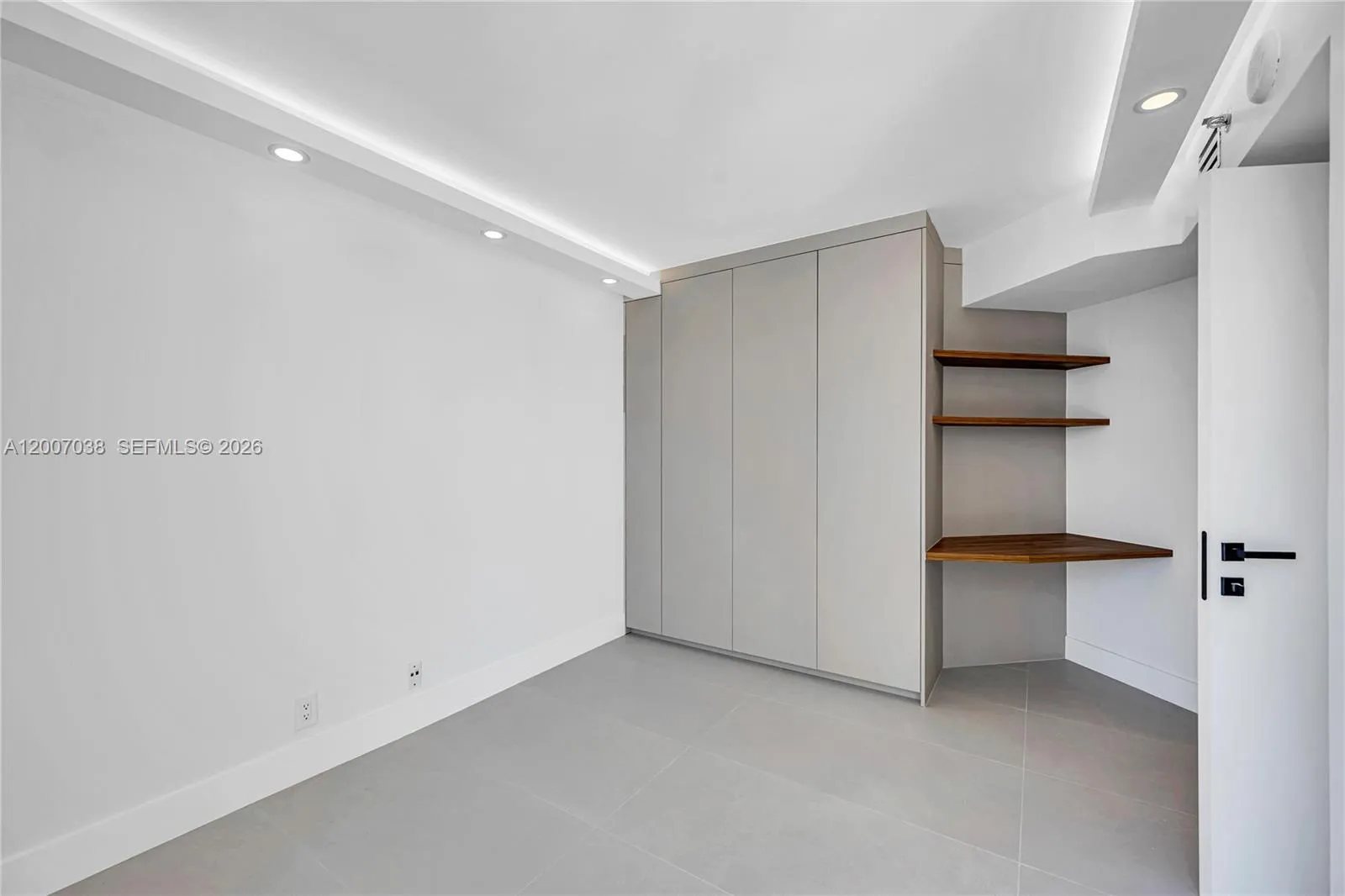 20185 E Country Club Dr 1904, Aventura, Florida 33, Aventura, Florida 33180, 3 Bedrooms Bedrooms, ,2 BathroomsBathrooms,Residential,For Sale,20185 E Country Club Dr 1904, Aventura, Florida 33,A12007038