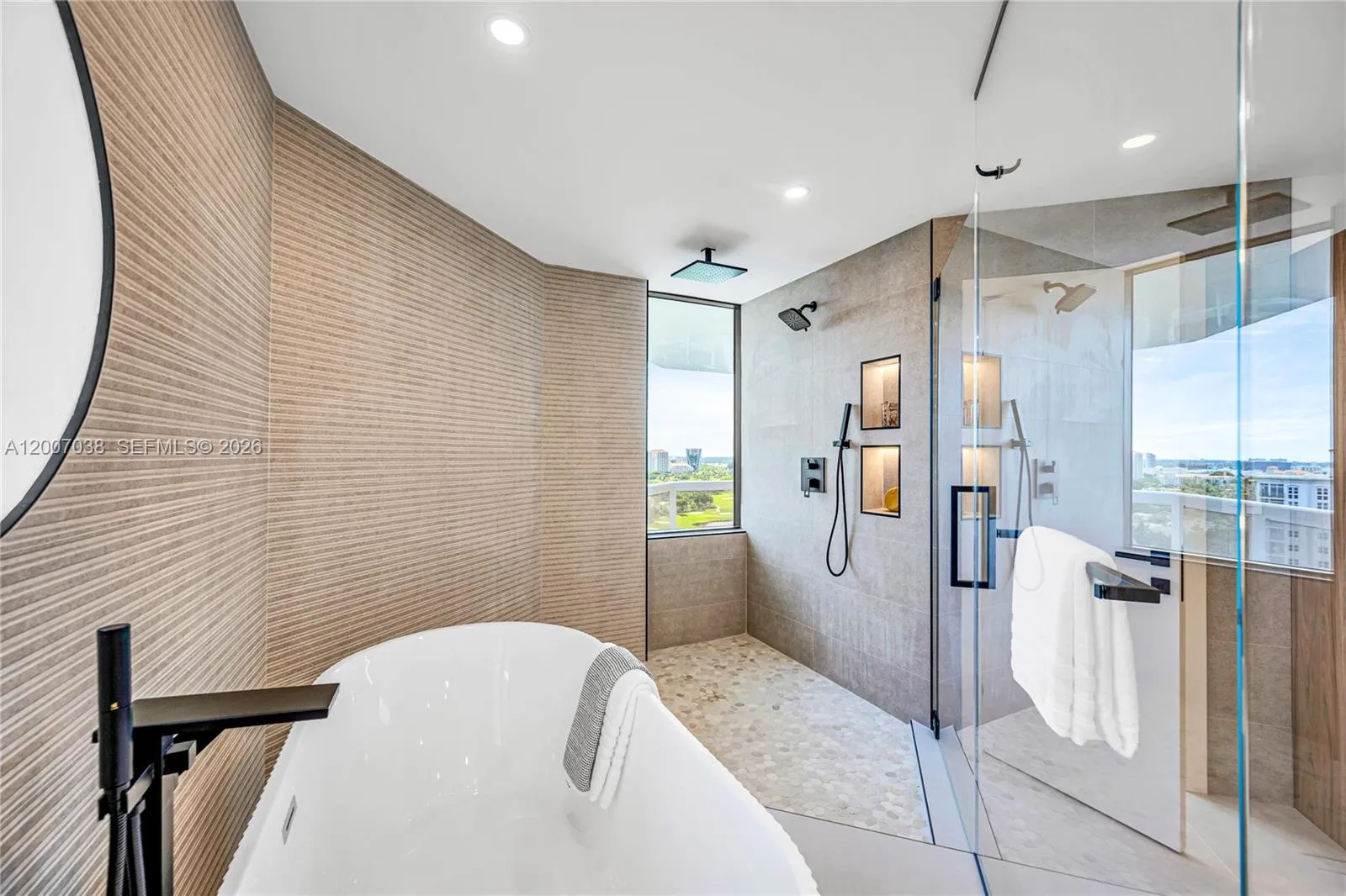 20185 E Country Club Dr 1904, Aventura, Florida 33, Aventura, Florida 33180, 3 Bedrooms Bedrooms, ,2 BathroomsBathrooms,Residential,For Sale,20185 E Country Club Dr 1904, Aventura, Florida 33,A12007038