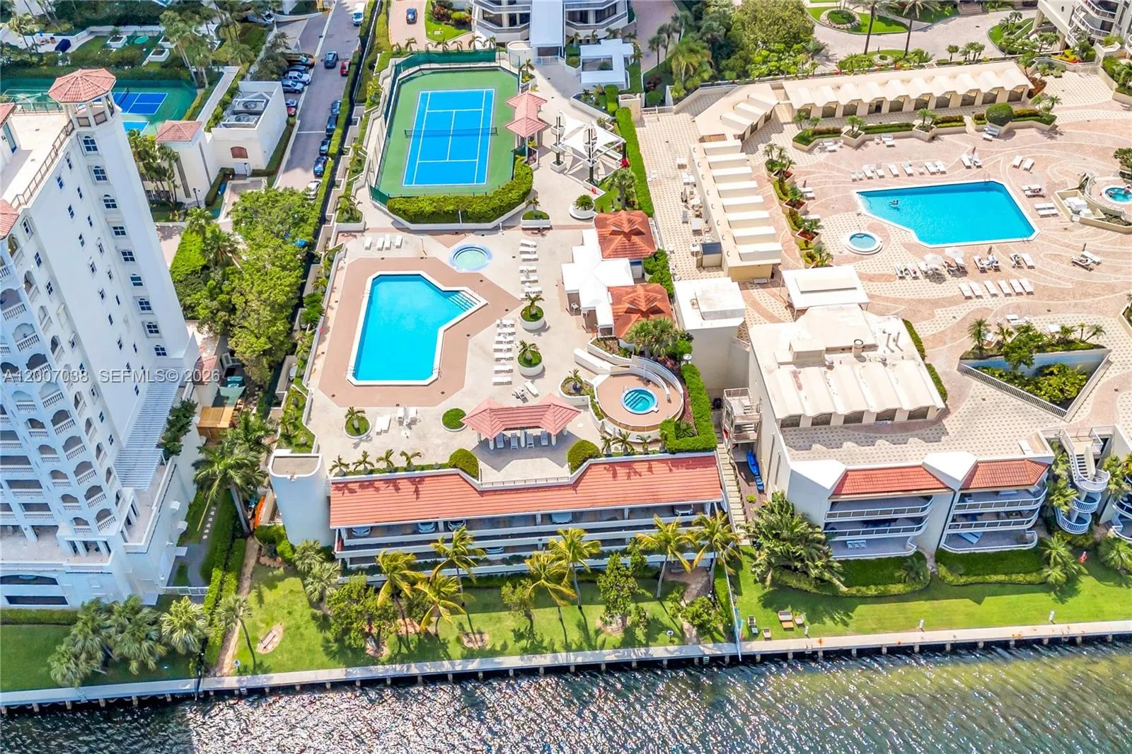 20185 E Country Club Dr 1904, Aventura, Florida 33, Aventura, Florida 33180, 3 Bedrooms Bedrooms, ,2 BathroomsBathrooms,Residential,For Sale,20185 E Country Club Dr 1904, Aventura, Florida 33,A12007038