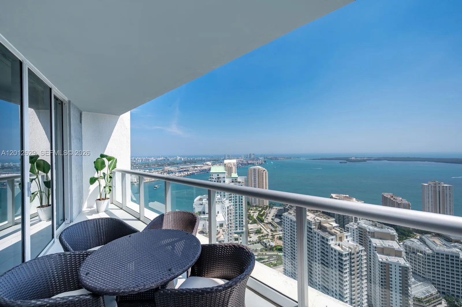 465 E Brickell Ave 5305, Miami, Florida 33131, Miami, Florida 33131, 2 Bedrooms Bedrooms, ,2 BathroomsBathrooms,Residential,For Sale,465 E Brickell Ave 5305, Miami, Florida 33131,A12012629