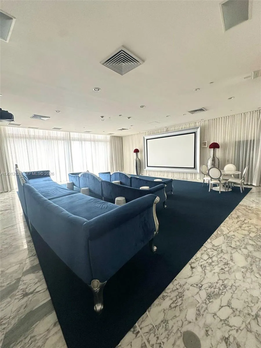 465 E Brickell Ave 5305, Miami, Florida 33131, Miami, Florida 33131, 2 Bedrooms Bedrooms, ,2 BathroomsBathrooms,Residential,For Sale,465 E Brickell Ave 5305, Miami, Florida 33131,A12012629