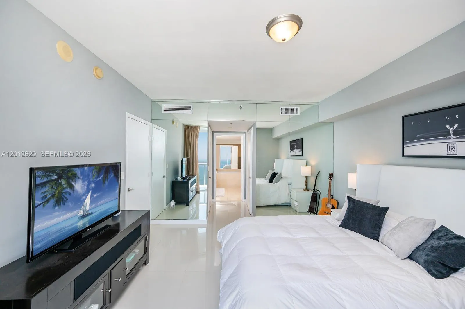 465 E Brickell Ave 5305, Miami, Florida 33131, Miami, Florida 33131, 2 Bedrooms Bedrooms, ,2 BathroomsBathrooms,Residential,For Sale,465 E Brickell Ave 5305, Miami, Florida 33131,A12012629