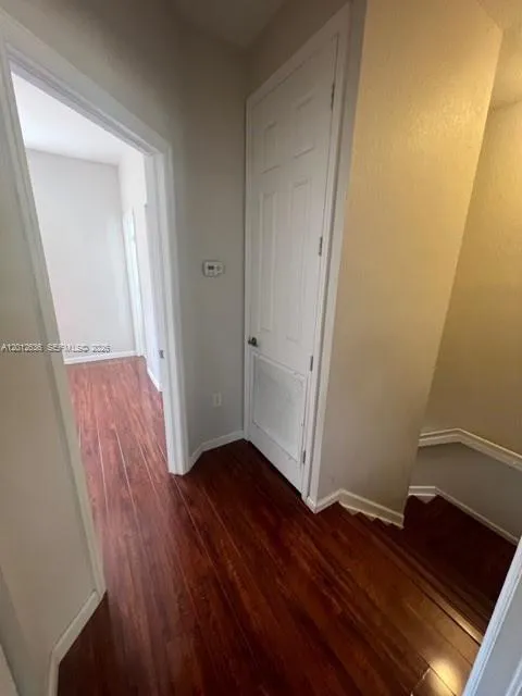 Hallway between bedrooms