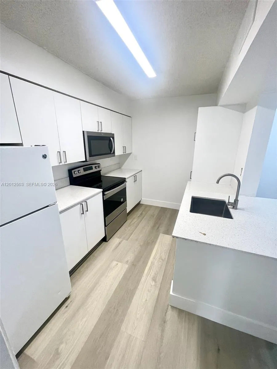 15201 Sw 80th St 205, Miami, Florida 33193, Miami, Florida 33193, 1 Bedroom Bedrooms, ,1 BathroomBathrooms,Residential Lease,For Rent,15201 Sw 80th St 205, Miami, Florida 33193,A12012503
