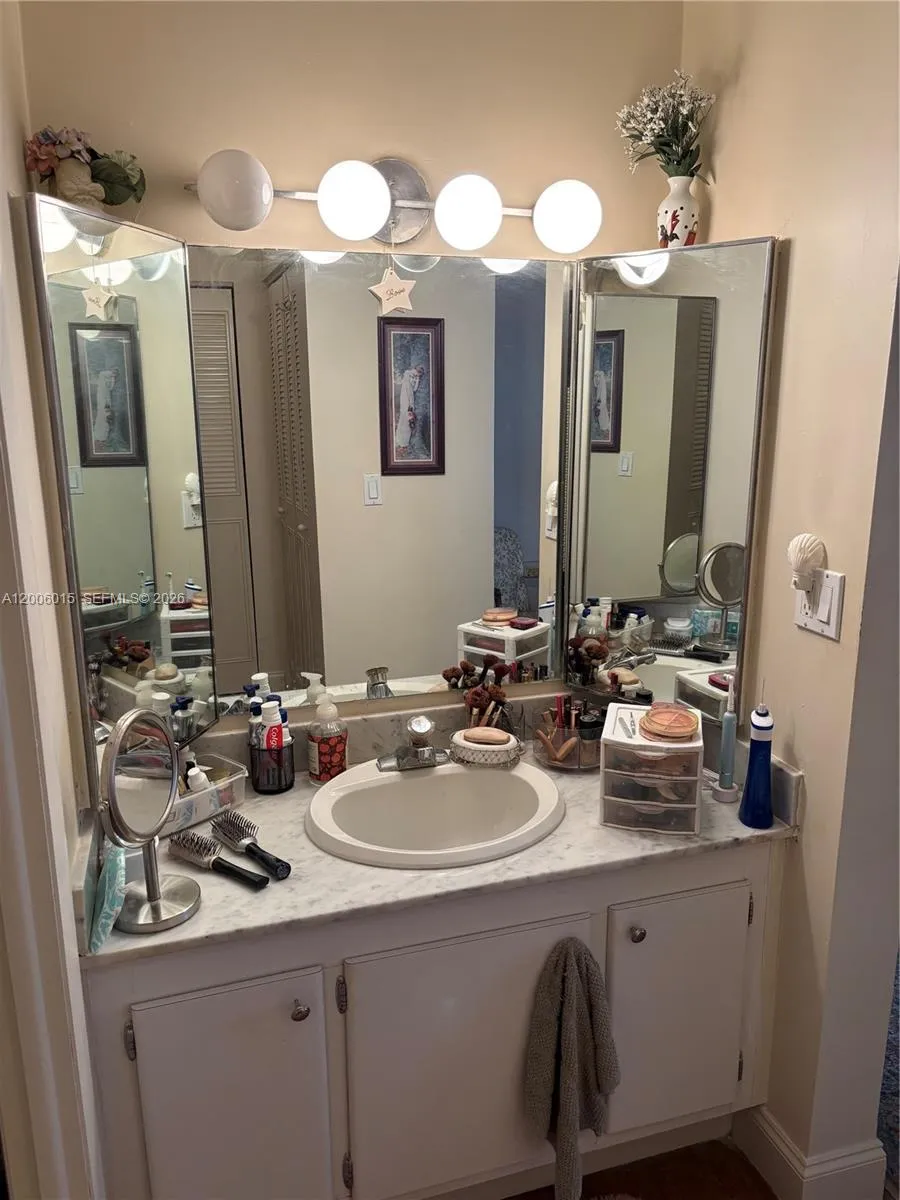 1200 Ne Miami Gardens Dr 606w, Miami, Florida 3317, Miami, Florida 33179, 2 Bedrooms Bedrooms, ,2 BathroomsBathrooms,Residential,For Sale,1200 Ne Miami Gardens Dr 606w, Miami, Florida 3317,A12006015