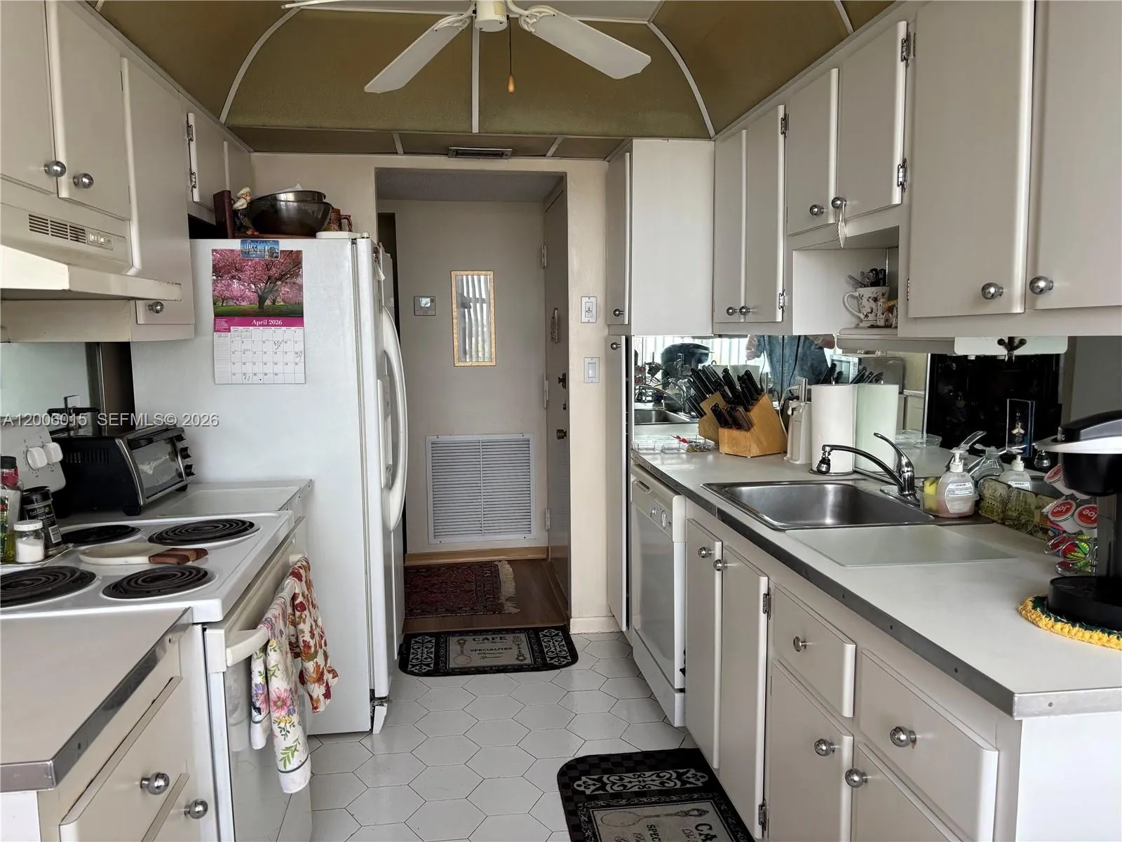 1200 Ne Miami Gardens Dr 606w, Miami, Florida 3317, Miami, Florida 33179, 2 Bedrooms Bedrooms, ,2 BathroomsBathrooms,Residential,For Sale,1200 Ne Miami Gardens Dr 606w, Miami, Florida 3317,A12006015