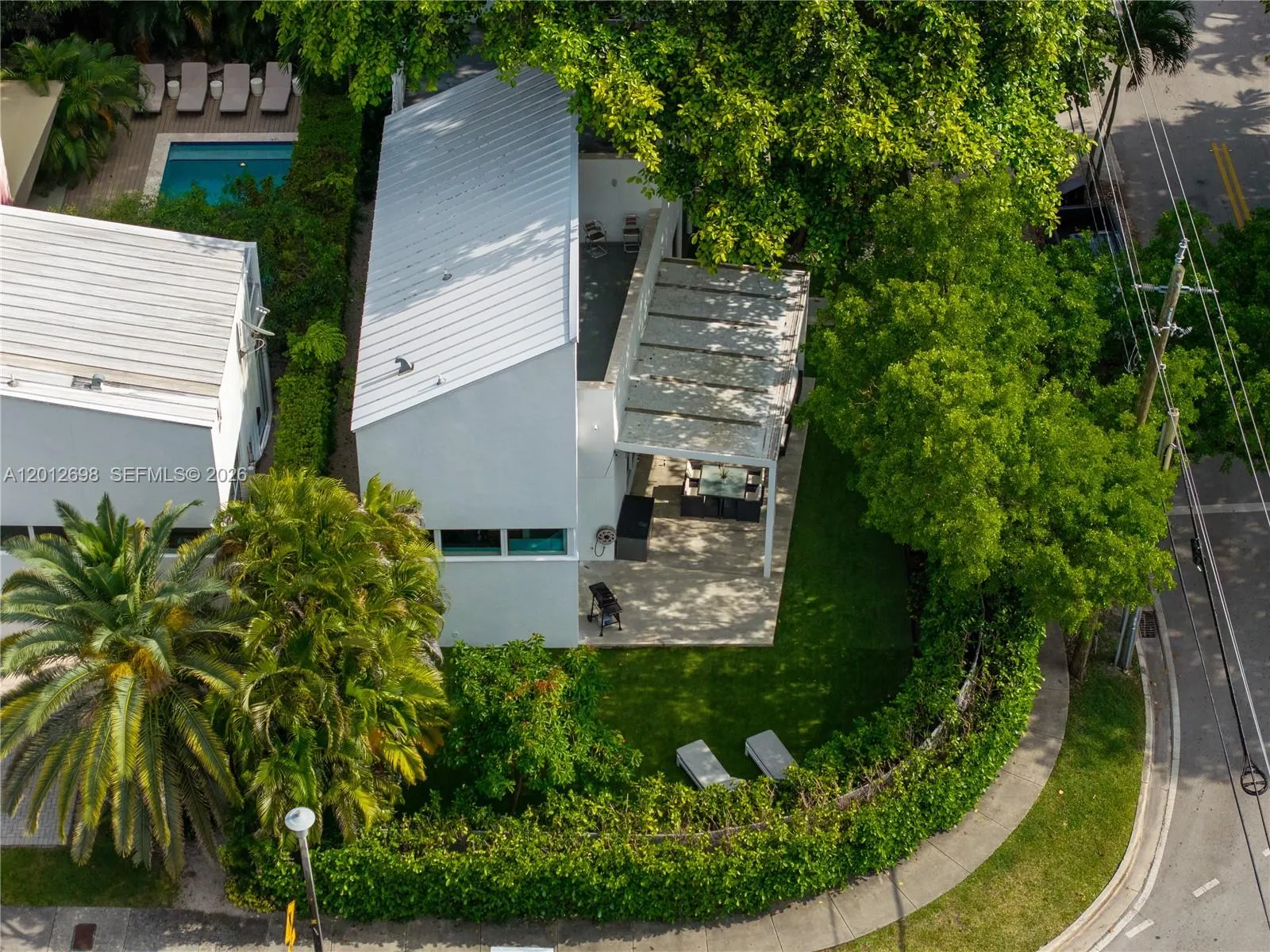 1898 Sw 17th St, Miami, Florida 33145, Miami, Florida 33145, 4 Bedrooms Bedrooms, ,3 BathroomsBathrooms,Residential Lease,For Rent,1898 Sw 17th St, Miami, Florida 33145,A12012698