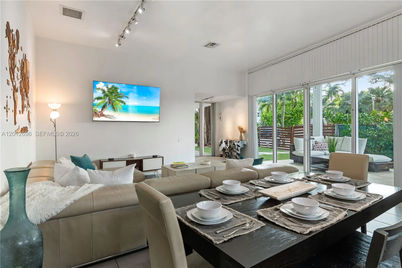 1898 Sw 17th St, Miami, Florida 33145, Miami, Florida 33145, 4 Bedrooms Bedrooms, ,3 BathroomsBathrooms,Residential Lease,For Rent,1898 Sw 17th St, Miami, Florida 33145,A12012698
