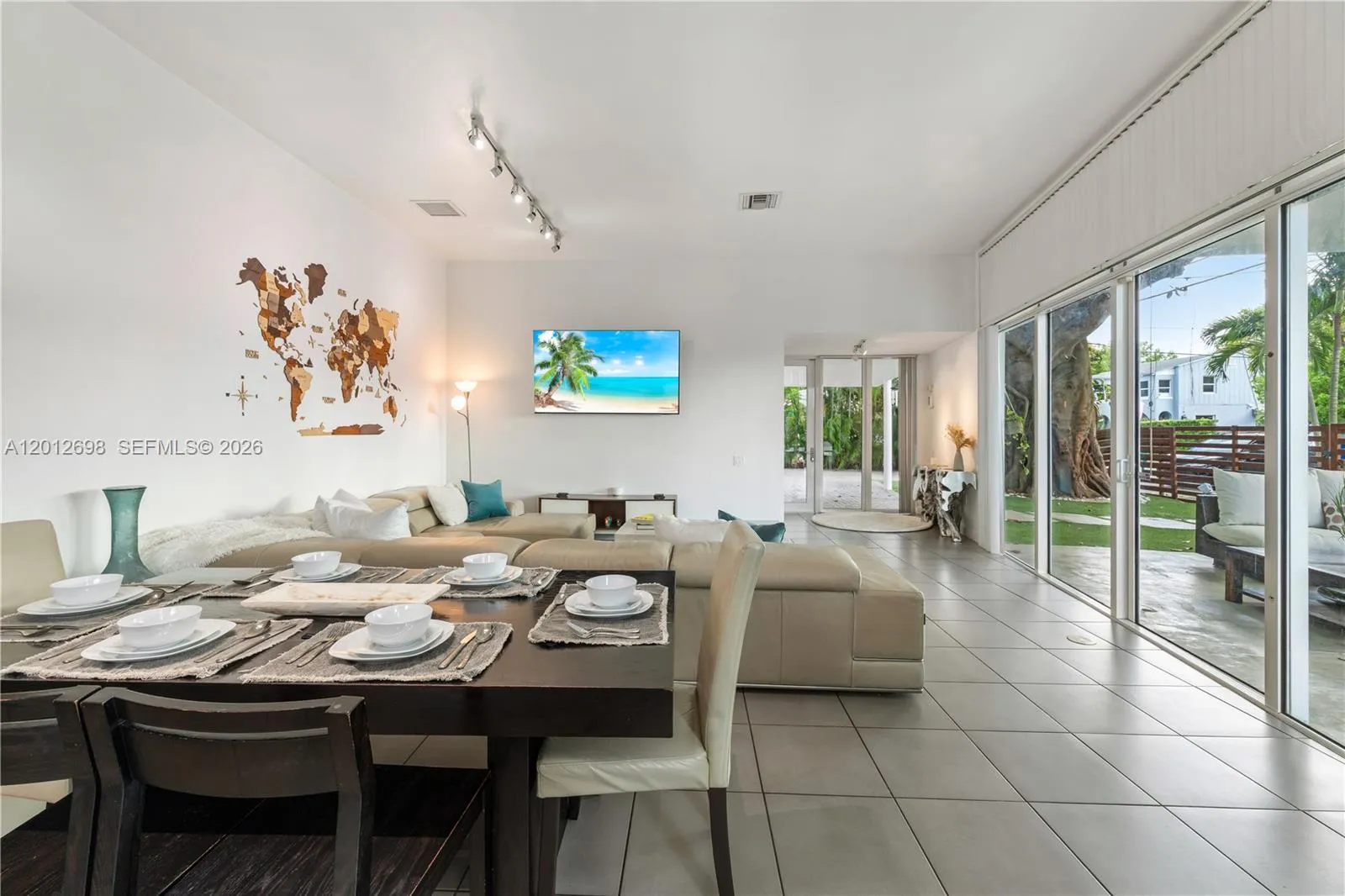 1898 Sw 17th St, Miami, Florida 33145, Miami, Florida 33145, 4 Bedrooms Bedrooms, ,3 BathroomsBathrooms,Residential Lease,For Rent,1898 Sw 17th St, Miami, Florida 33145,A12012698