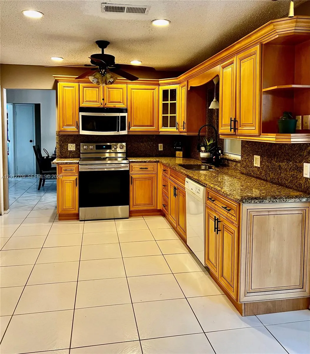 8350 Nw 27th Pl, Sunrise, Florida 33322, Sunrise, Florida 33322, 2 Bedrooms Bedrooms, ,2 BathroomsBathrooms,Residential,For Sale,8350 Nw 27th Pl, Sunrise, Florida 33322,A12012709