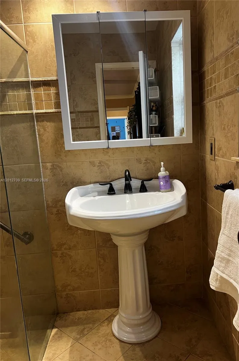 8350 Nw 27th Pl, Sunrise, Florida 33322, Sunrise, Florida 33322, 2 Bedrooms Bedrooms, ,2 BathroomsBathrooms,Residential,For Sale,8350 Nw 27th Pl, Sunrise, Florida 33322,A12012709