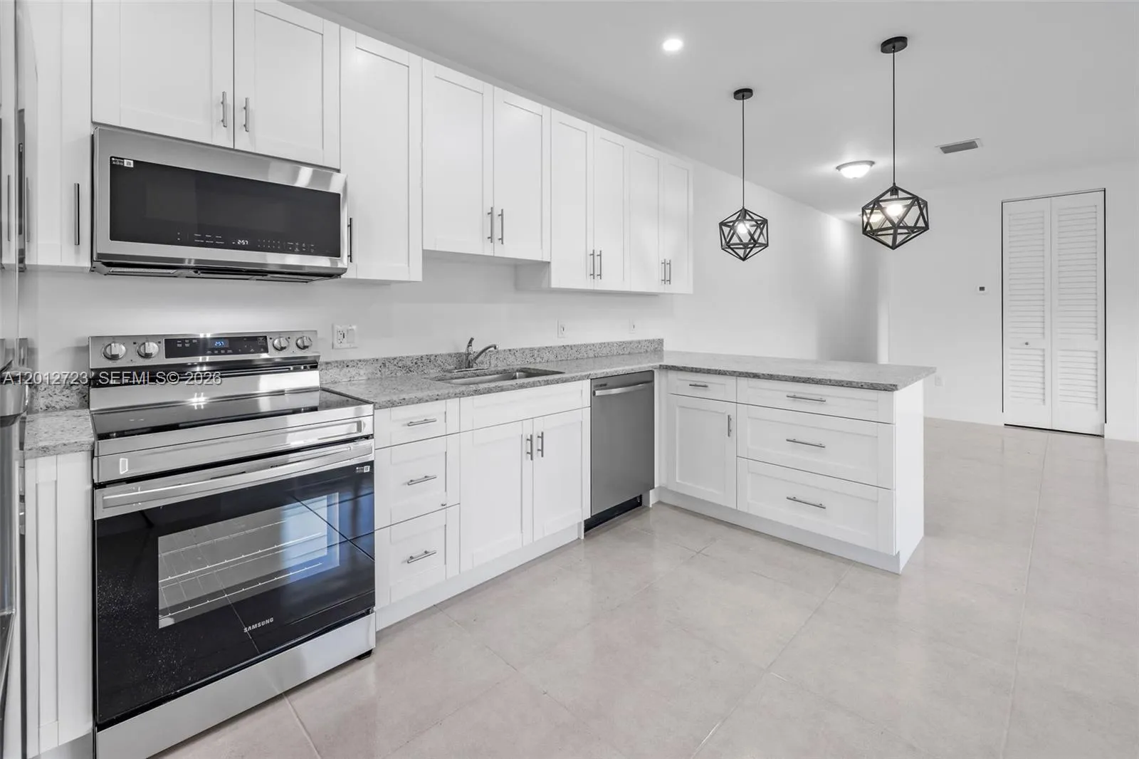 11238 Sw 187th St 11238, Miami, Florida 33157, Miami, Florida 33157, 3 Bedrooms Bedrooms, ,2 BathroomsBathrooms,Residential Lease,For Rent,11238 Sw 187th St 11238, Miami, Florida 33157,A12012723
