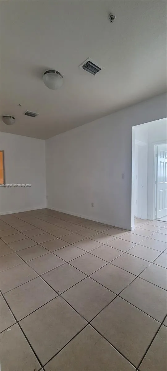 33 E 20th St 205, Hialeah, Florida 33010, Hialeah, Florida 33010, 2 Bedrooms Bedrooms, ,1 BathroomBathrooms,Residential Lease,For Rent,33 E 20th St 205, Hialeah, Florida 33010,A12012738