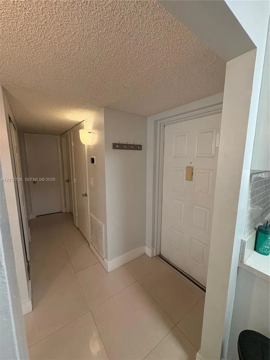 9531 Seagrape Dr 106, Davie, Florida 33324, Davie, Florida 33324, 3 Bedrooms Bedrooms, ,2 BathroomsBathrooms,Residential Lease,For Rent,9531 Seagrape Dr 106, Davie, Florida 33324,A12012726