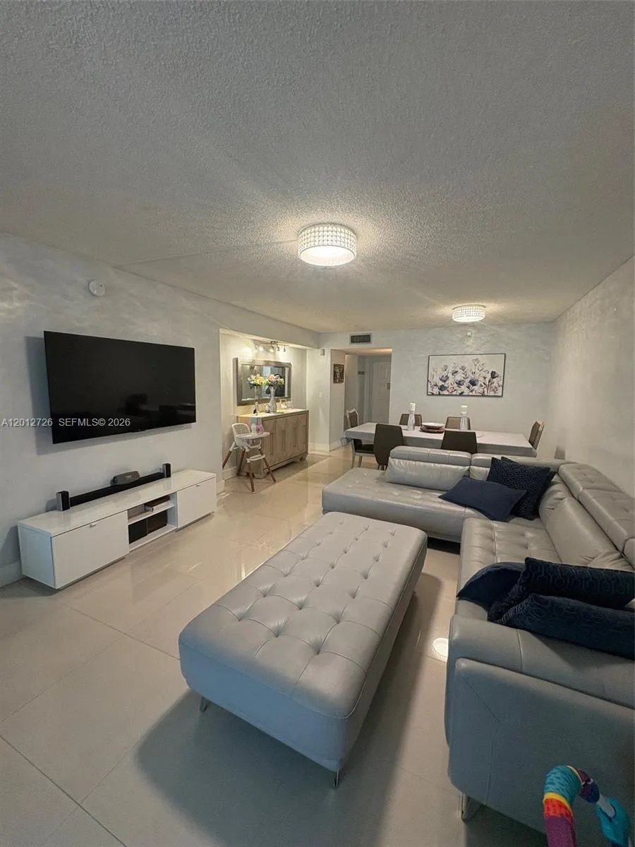 9531 Seagrape Dr 106, Davie, Florida 33324, Davie, Florida 33324, 3 Bedrooms Bedrooms, ,2 BathroomsBathrooms,Residential Lease,For Rent,9531 Seagrape Dr 106, Davie, Florida 33324,A12012726