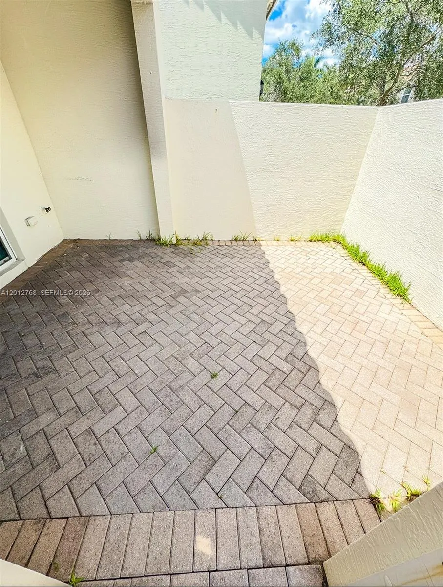 3210 Nw 126th Avenue 3210, Sunrise, Florida 33323, Sunrise, Florida 33323, 3 Bedrooms Bedrooms, ,2 BathroomsBathrooms,Residential Lease,For Rent,3210 Nw 126th Avenue 3210, Sunrise, Florida 33323,A12012768