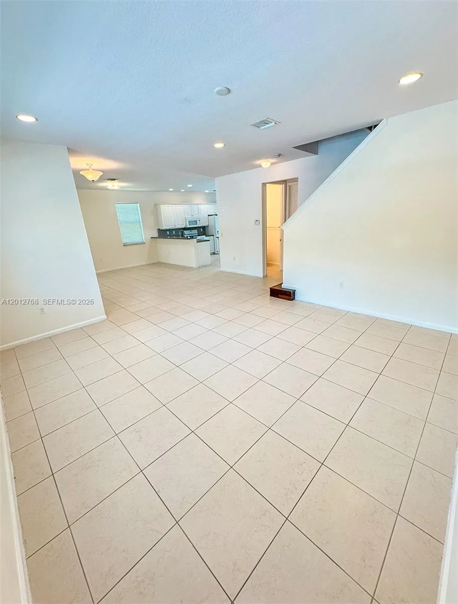 3210 Nw 126th Avenue 3210, Sunrise, Florida 33323, Sunrise, Florida 33323, 3 Bedrooms Bedrooms, ,2 BathroomsBathrooms,Residential Lease,For Rent,3210 Nw 126th Avenue 3210, Sunrise, Florida 33323,A12012768