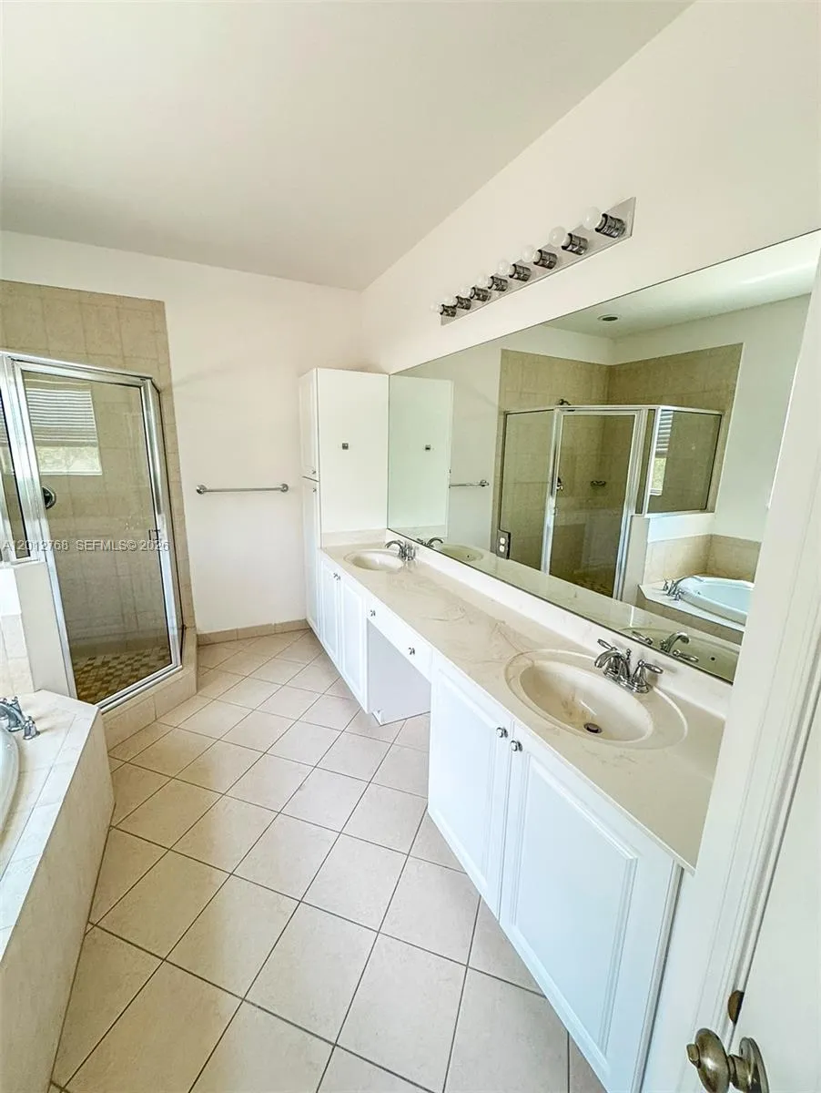 3210 Nw 126th Avenue 3210, Sunrise, Florida 33323, Sunrise, Florida 33323, 3 Bedrooms Bedrooms, ,2 BathroomsBathrooms,Residential Lease,For Rent,3210 Nw 126th Avenue 3210, Sunrise, Florida 33323,A12012768