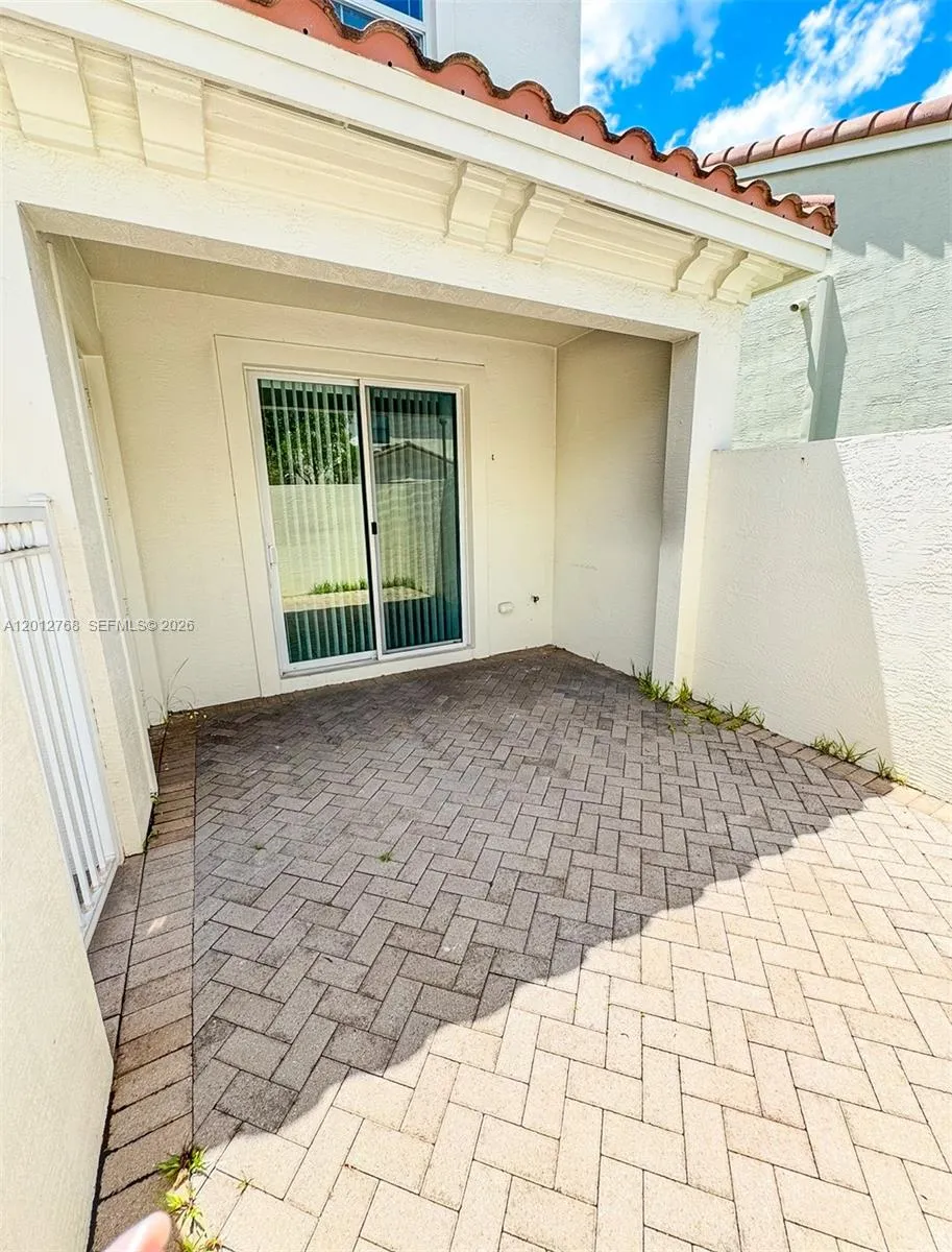 3210 Nw 126th Avenue 3210, Sunrise, Florida 33323, Sunrise, Florida 33323, 3 Bedrooms Bedrooms, ,2 BathroomsBathrooms,Residential Lease,For Rent,3210 Nw 126th Avenue 3210, Sunrise, Florida 33323,A12012768