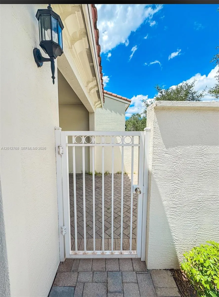 3210 Nw 126th Avenue 3210, Sunrise, Florida 33323, Sunrise, Florida 33323, 3 Bedrooms Bedrooms, ,2 BathroomsBathrooms,Residential Lease,For Rent,3210 Nw 126th Avenue 3210, Sunrise, Florida 33323,A12012768