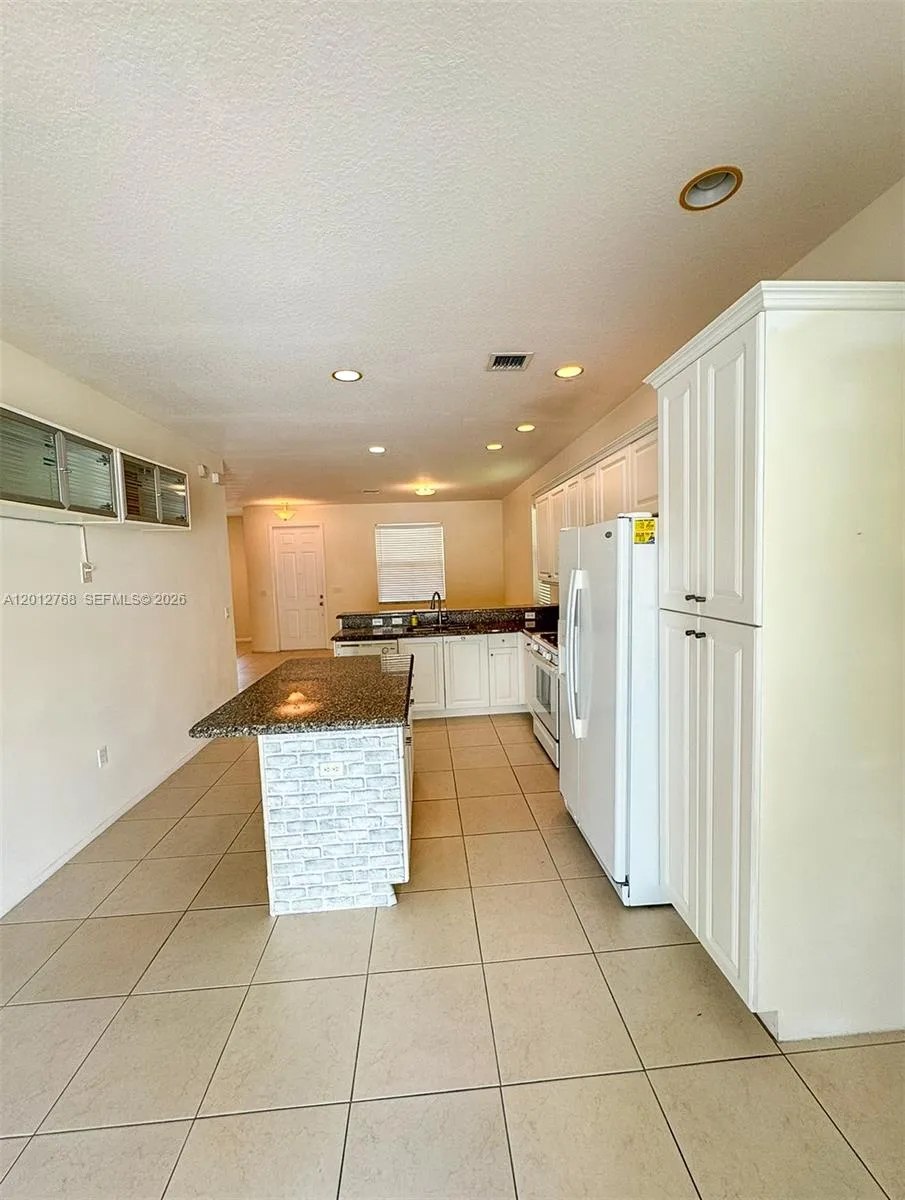 3210 Nw 126th Avenue 3210, Sunrise, Florida 33323, Sunrise, Florida 33323, 3 Bedrooms Bedrooms, ,2 BathroomsBathrooms,Residential Lease,For Rent,3210 Nw 126th Avenue 3210, Sunrise, Florida 33323,A12012768