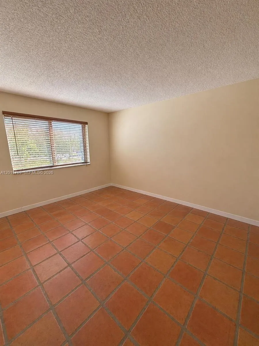286 Racquet Club Rd 204, Weston, Florida 33326, Weston, Florida 33326, 2 Bedrooms Bedrooms, ,2 BathroomsBathrooms,Residential Lease,For Rent,286 Racquet Club Rd 204, Weston, Florida 33326,A12011769
