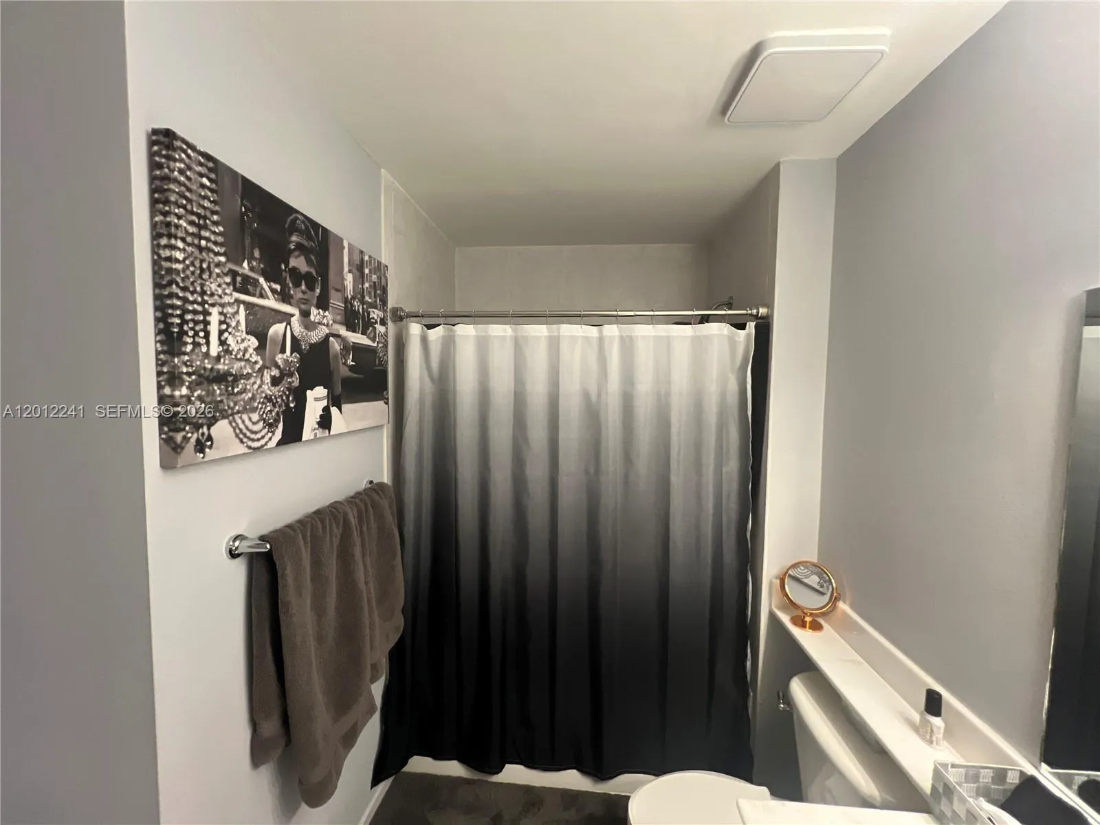 234 Ne 3rd St 703, Miami, Florida 33132, Miami, Florida 33132, 1 Bedroom Bedrooms, ,1 BathroomBathrooms,Residential Lease,For Rent,234 Ne 3rd St 703, Miami, Florida 33132,A12012241