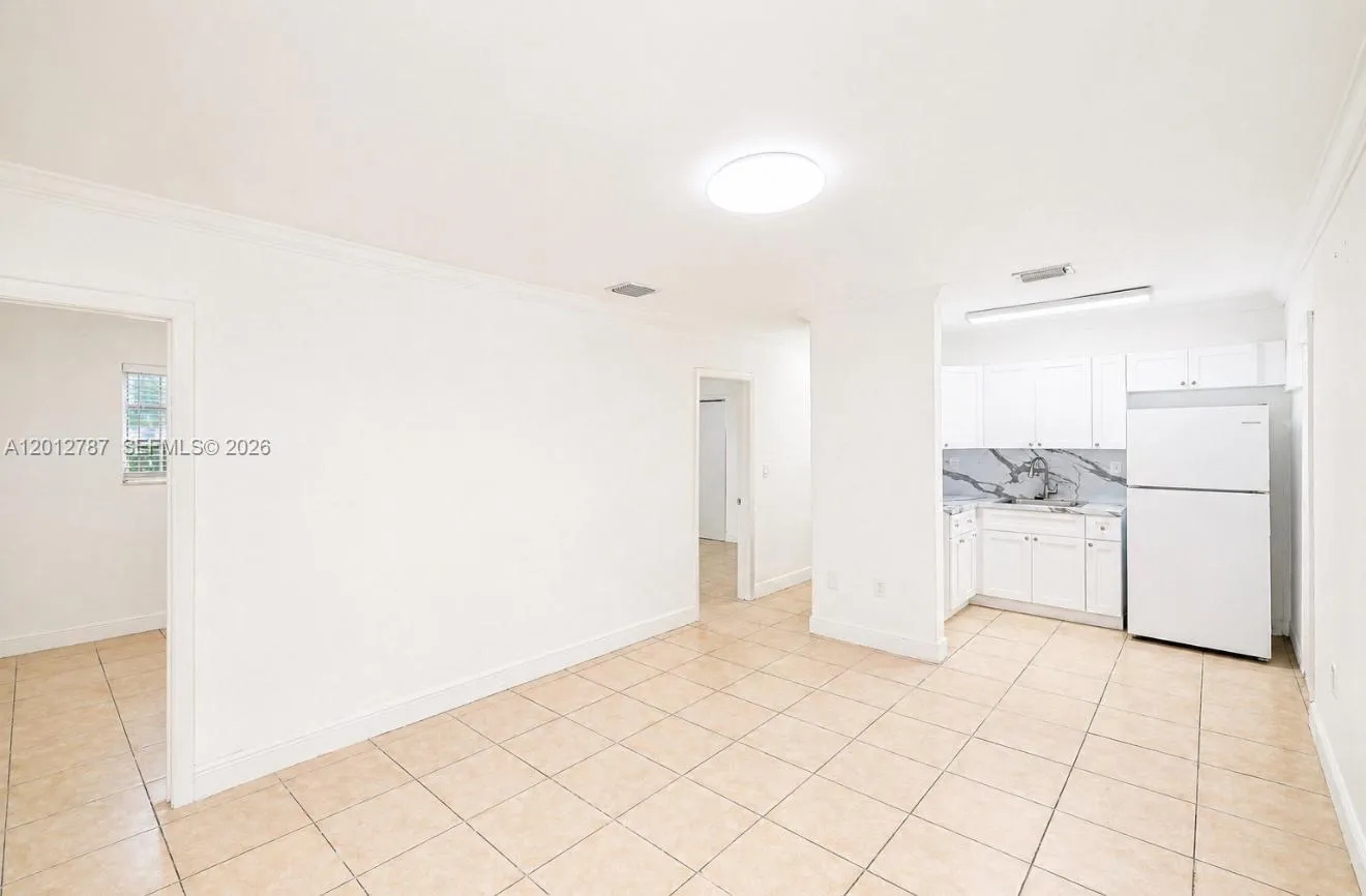 7190 W 11th Ct 4, Hialeah, Florida 33014, Hialeah, Florida 33014, 2 Bedrooms Bedrooms, ,1 BathroomBathrooms,Residential Lease,For Rent,7190 W 11th Ct 4, Hialeah, Florida 33014,A12012787