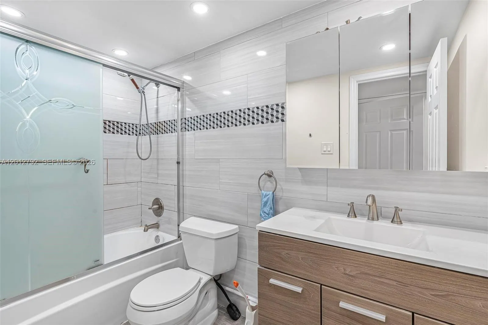 609 Ne 14th Ave 603, Hallandale Beach, Florida 330, Hallandale Beach, Florida 33009, 1 Bedroom Bedrooms, ,1 BathroomBathrooms,Residential,For Sale,609 Ne 14th Ave 603, Hallandale Beach, Florida 330,A12012792
