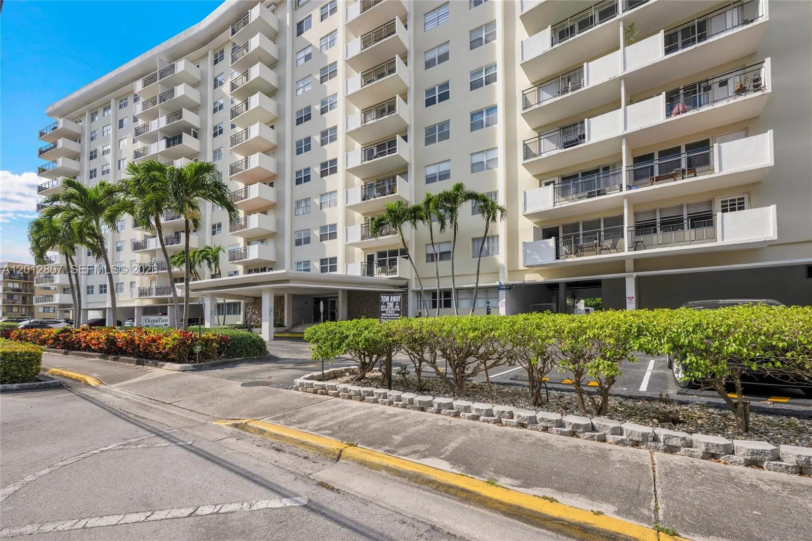 401 Golden Isles Dr 712, Hallandale Beach, Florida, Hallandale Beach, Florida 33009, 2 Bedrooms Bedrooms, ,2 BathroomsBathrooms,Residential,For Sale,401 Golden Isles Dr 712, Hallandale Beach, Florida,A12012807