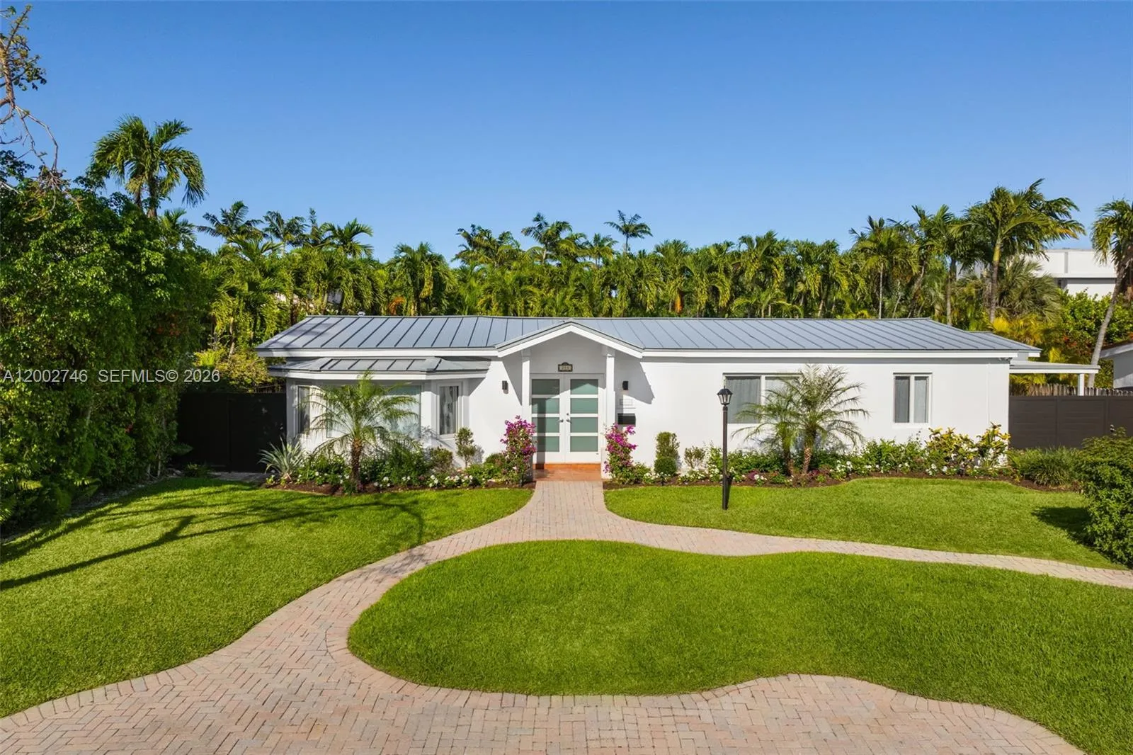 255 Ridgewood Rd, Key Biscayne, Florida 33149, Key Biscayne, Florida 33149, 4 Bedrooms Bedrooms, ,3 BathroomsBathrooms,Residential,For Sale,255 Ridgewood Rd, Key Biscayne, Florida 33149,A12002746